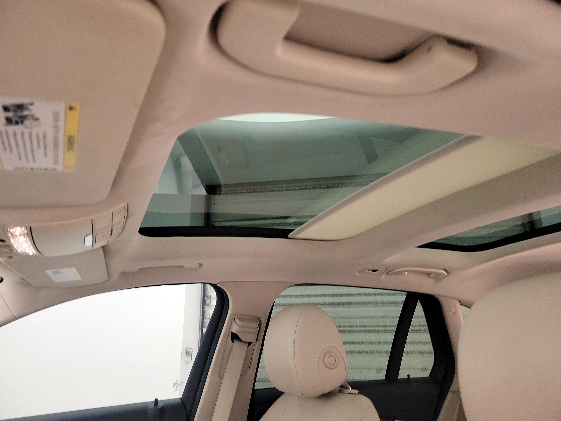 Thumbnail: 2018 Mercedes-Benz GLC - 20