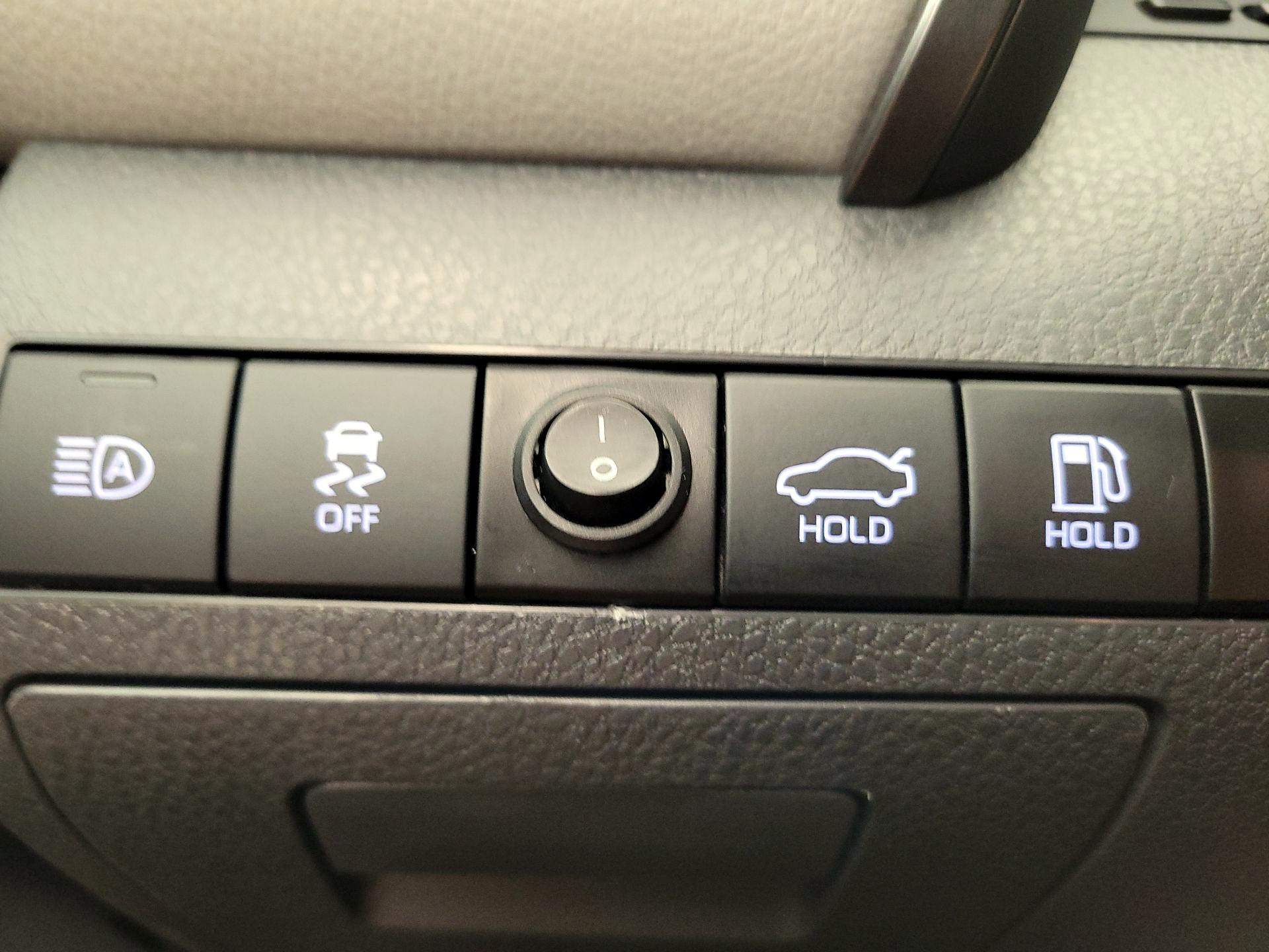 Thumbnail: 2023 Toyota Camry - 13