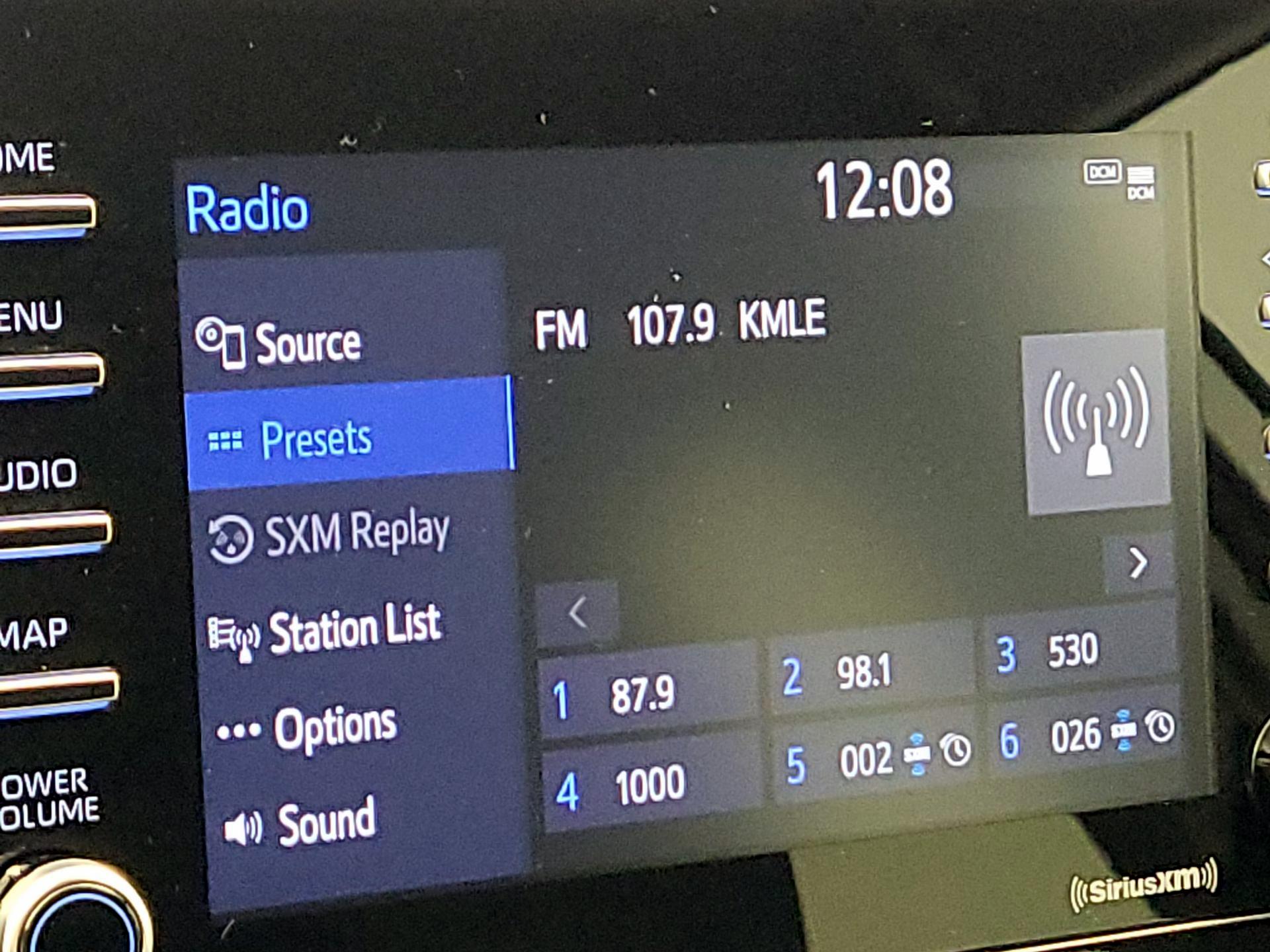 Thumbnail: 2023 Toyota Camry - 16