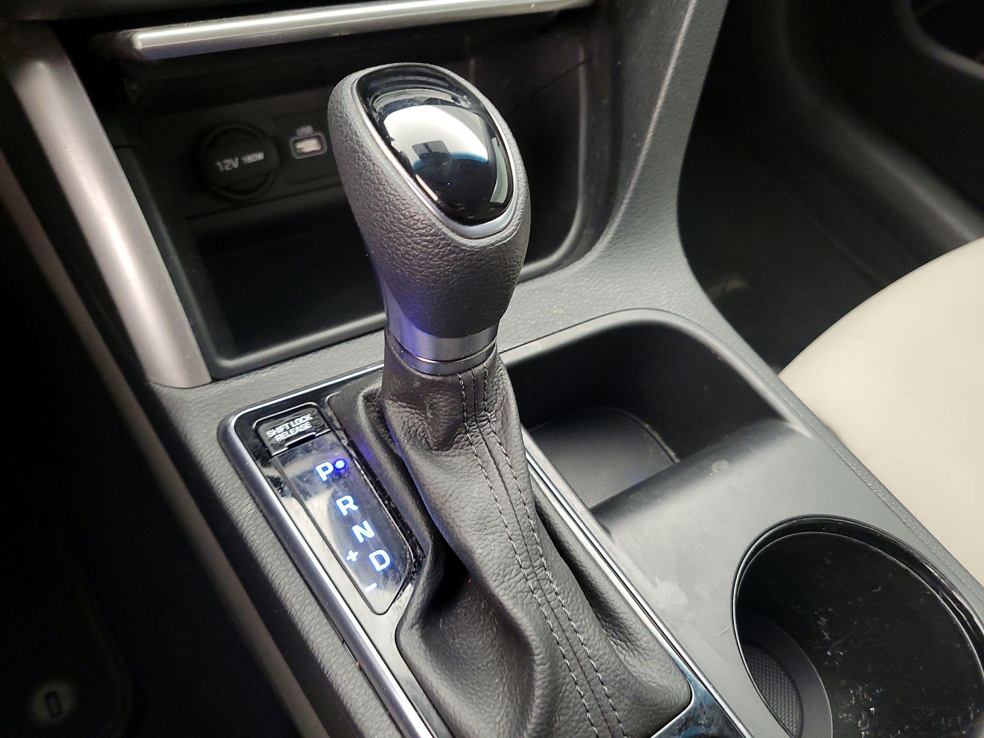 Thumbnail: 2016 Hyundai Sonata - 17