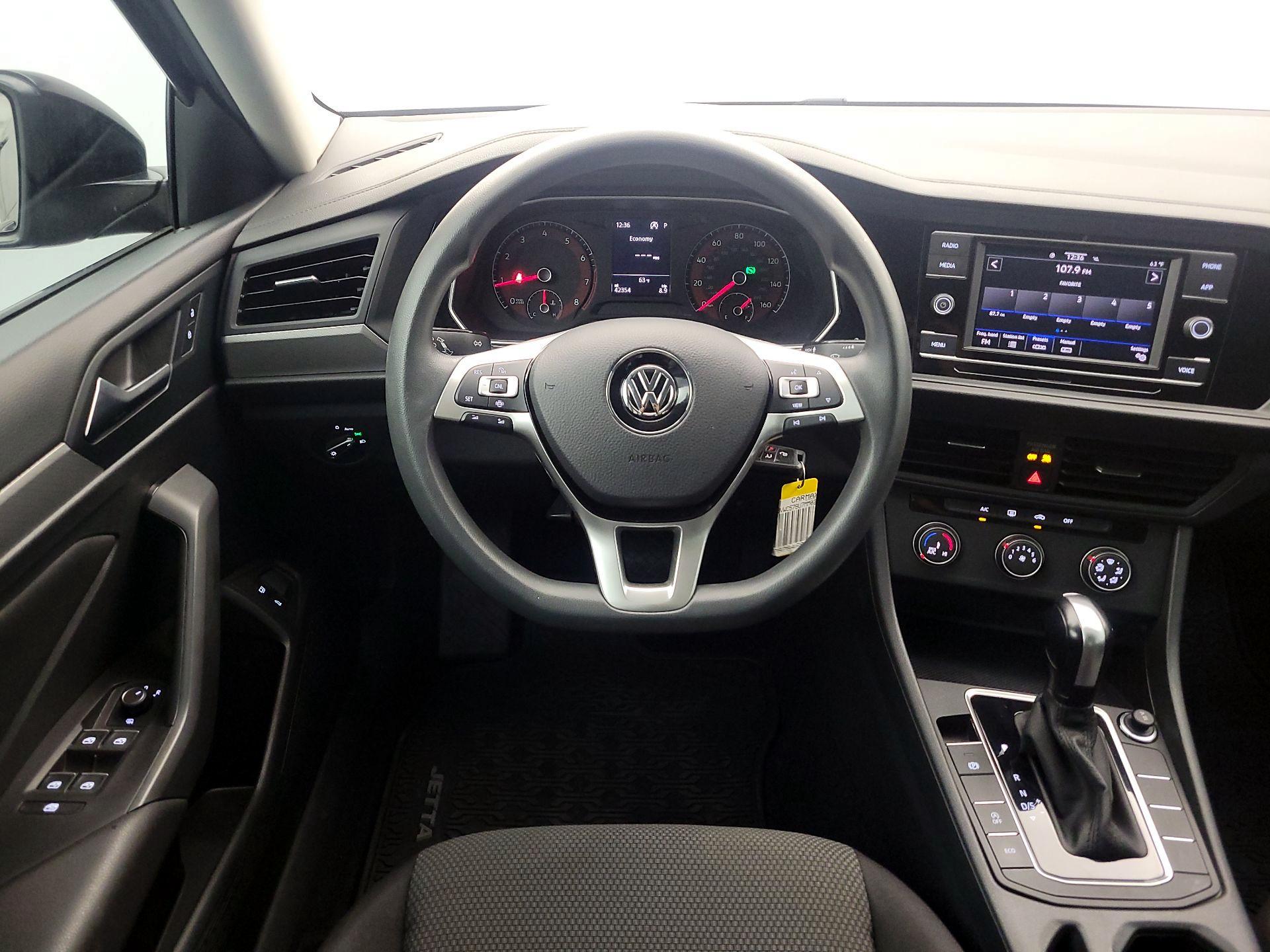 Thumbnail: 2021 Volkswagen Jetta - 10