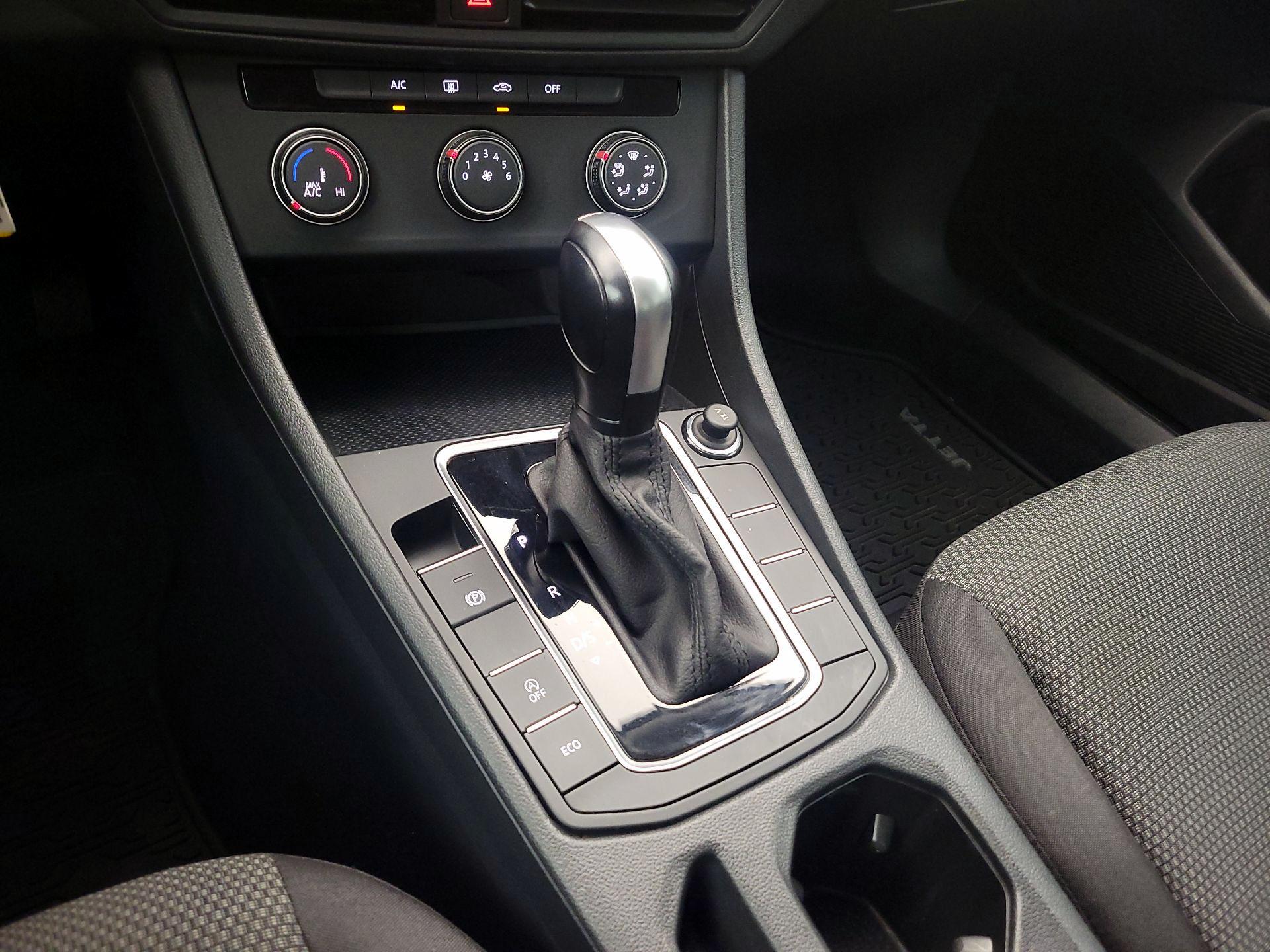 Thumbnail: 2021 Volkswagen Jetta - 17