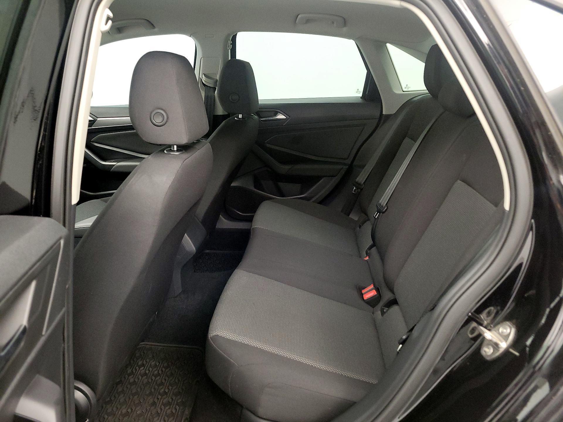 Thumbnail: 2021 Volkswagen Jetta - 19