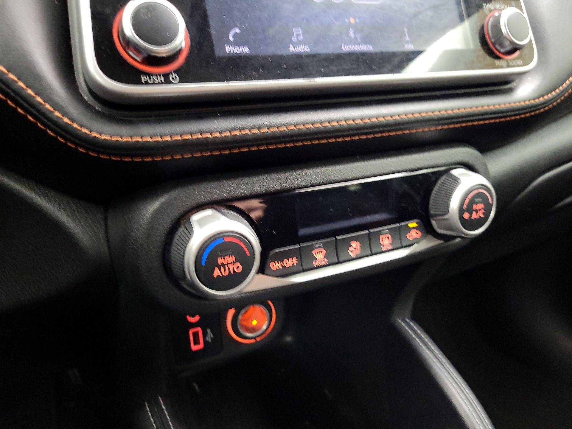 Thumbnail: 2020 Nissan Kicks - 16