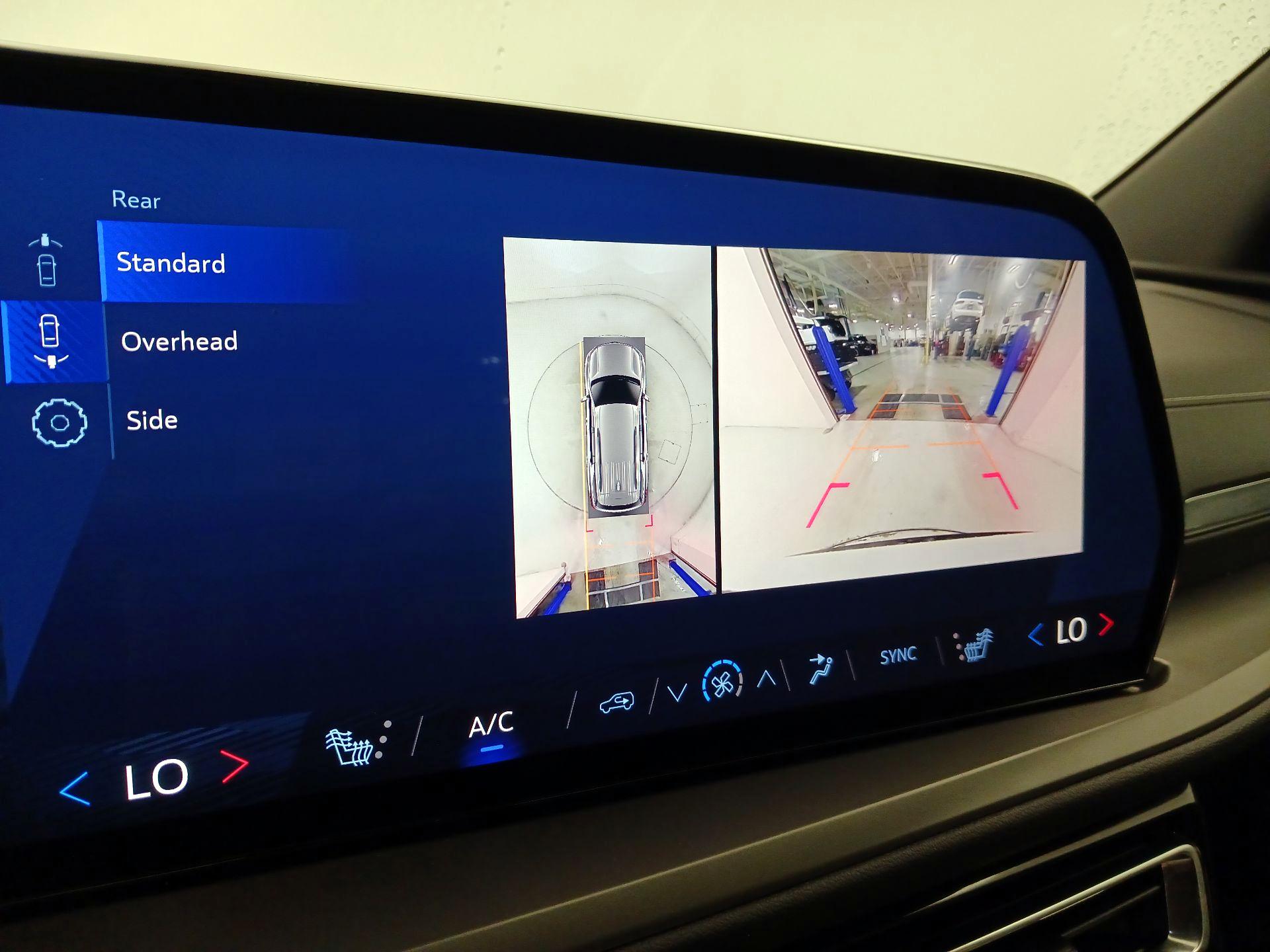 Thumbnail: 2024 Chevrolet Traverse - 14