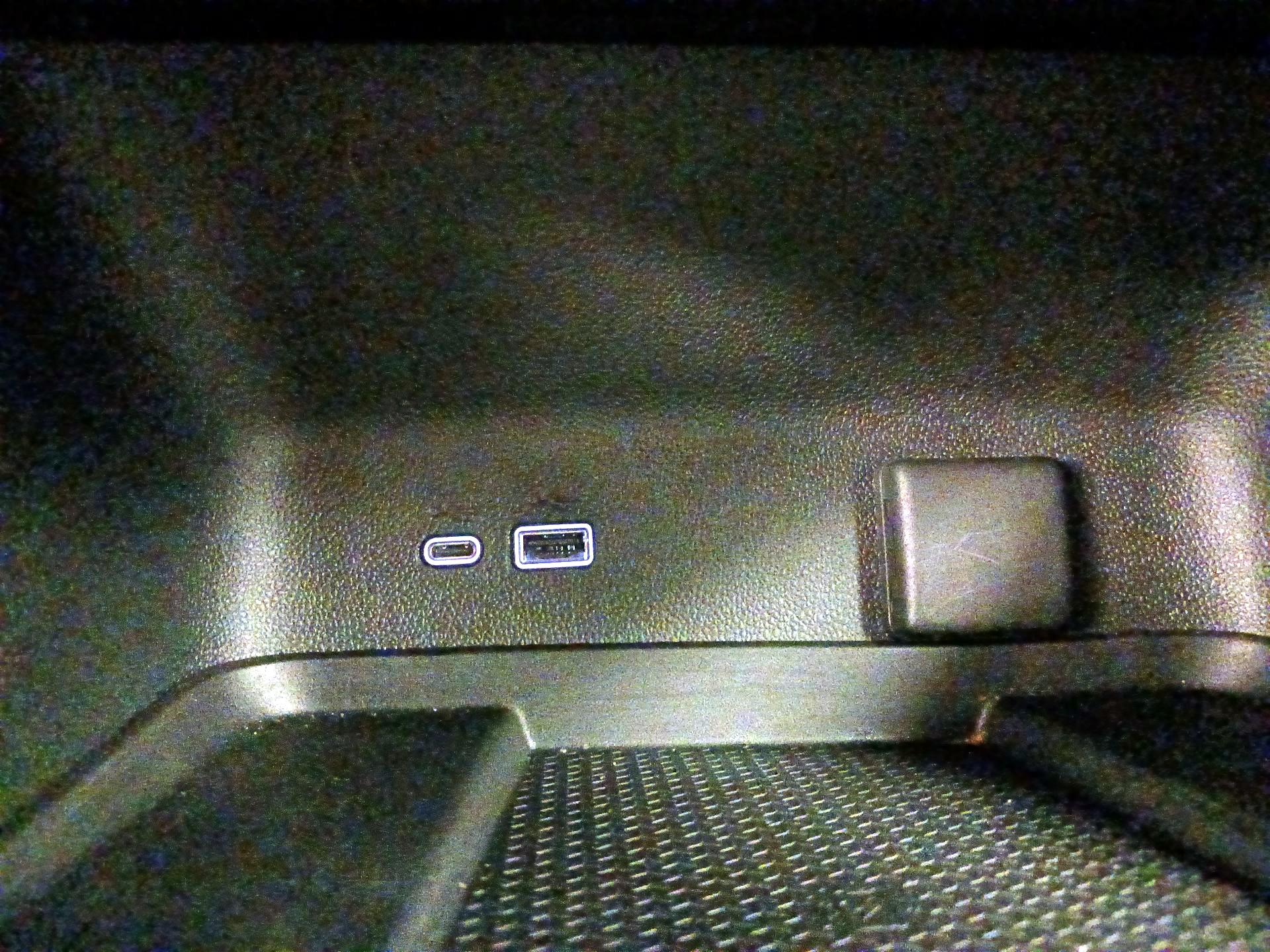 Thumbnail: 2024 Chevrolet Traverse - 18