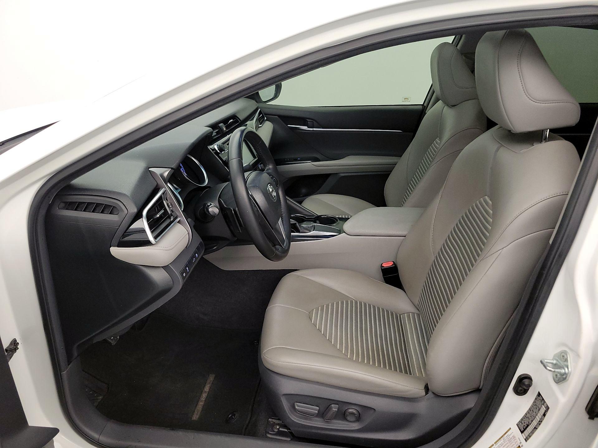 Thumbnail: 2018 Toyota Camry - 11