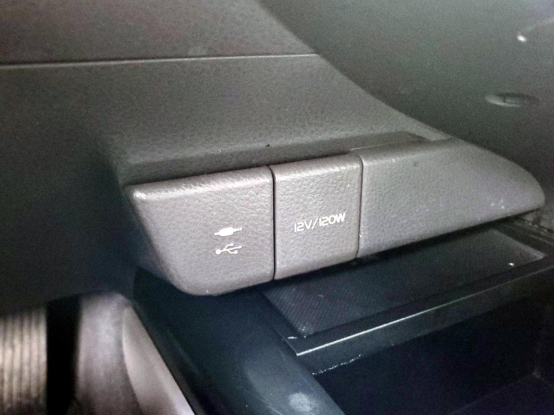 Thumbnail: 2018 Toyota Camry - 18