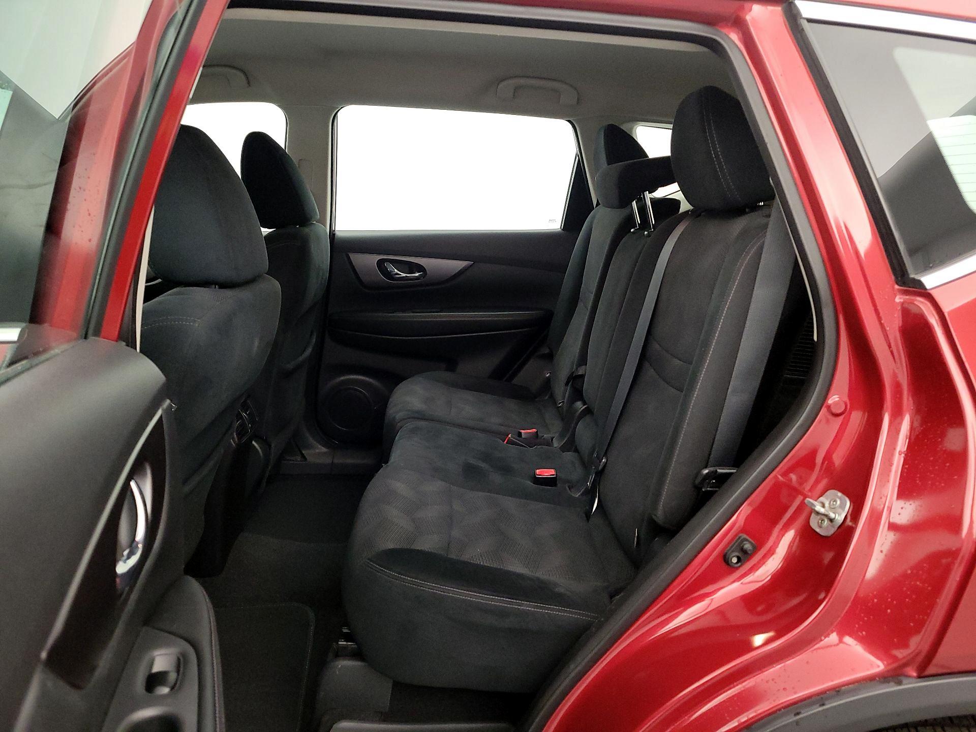 Thumbnail: 2016 Nissan Rogue - 19