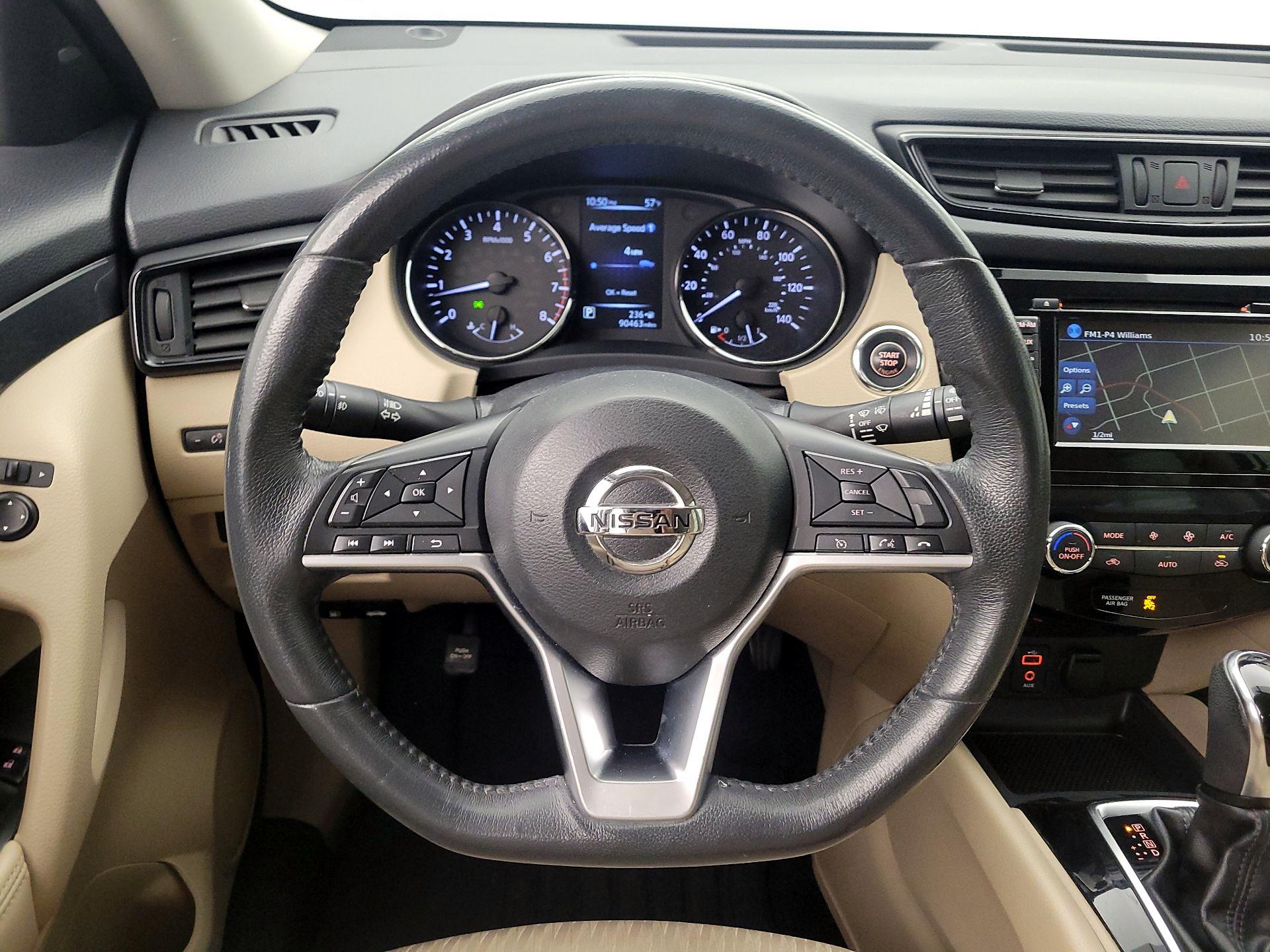 Thumbnail: 2017 Nissan Rogue - 10