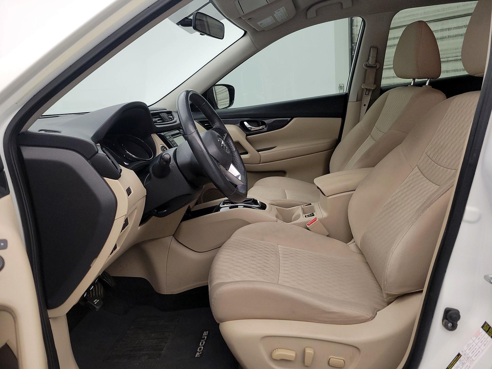 Thumbnail: 2017 Nissan Rogue - 11