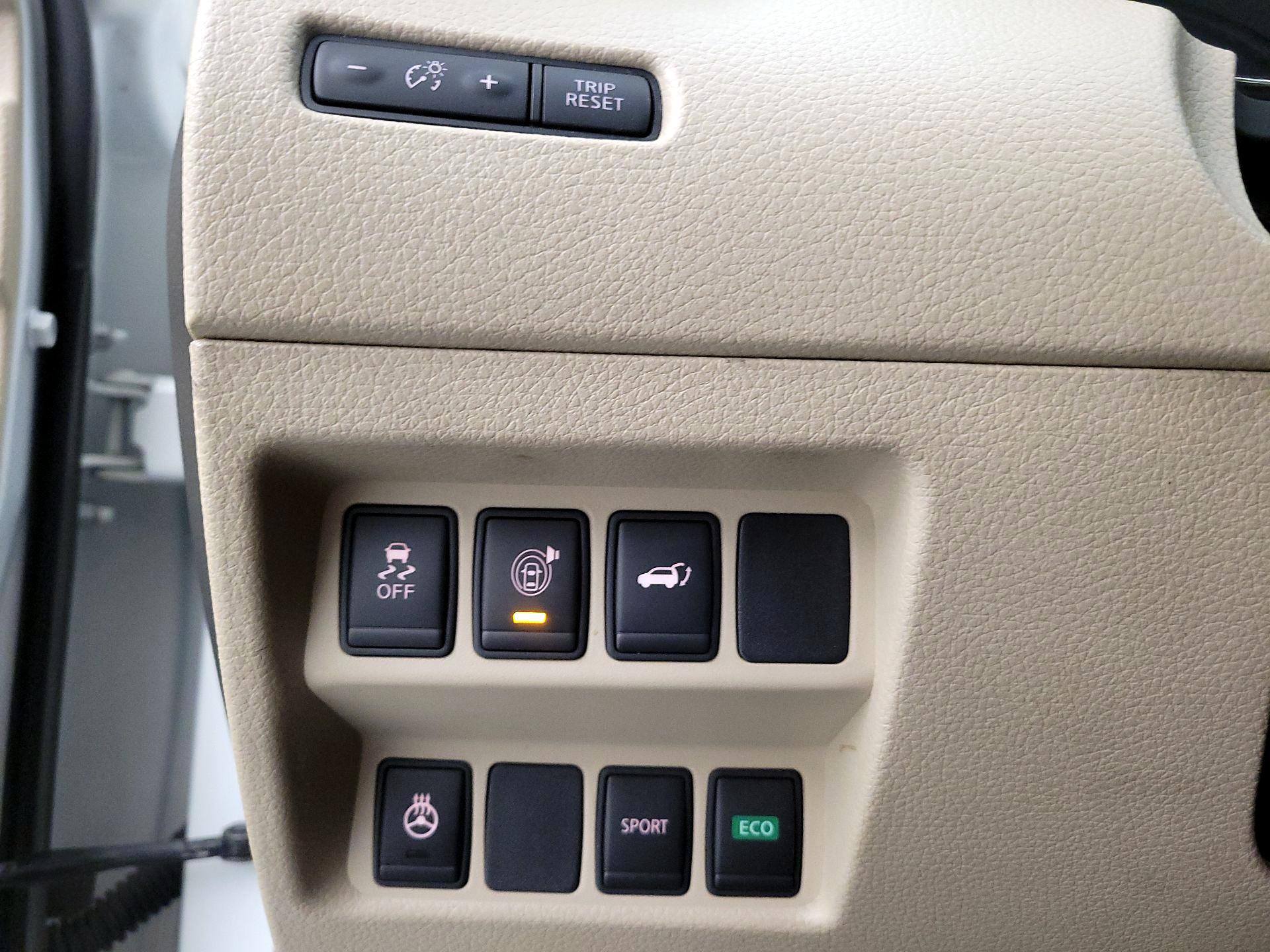 Thumbnail: 2017 Nissan Rogue - 13