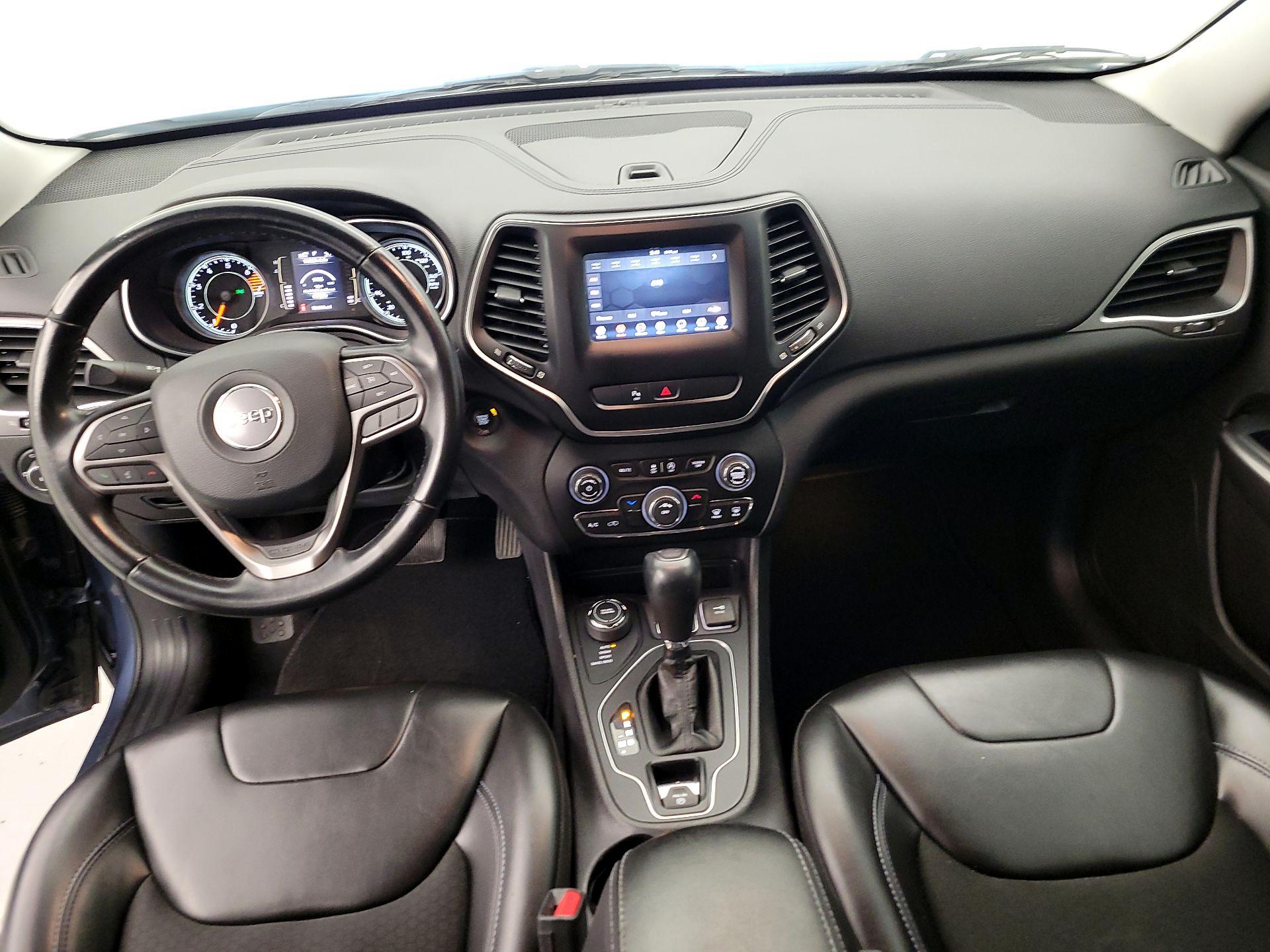 Thumbnail: 2020 Jeep Cherokee - 9