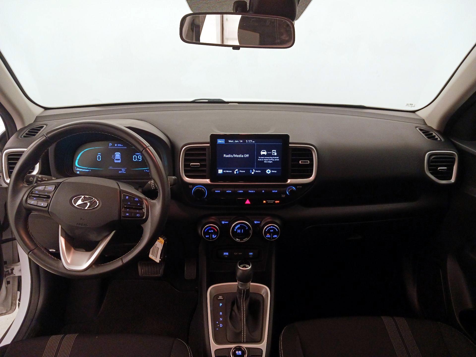 Thumbnail: 2023 Hyundai Venue - 9