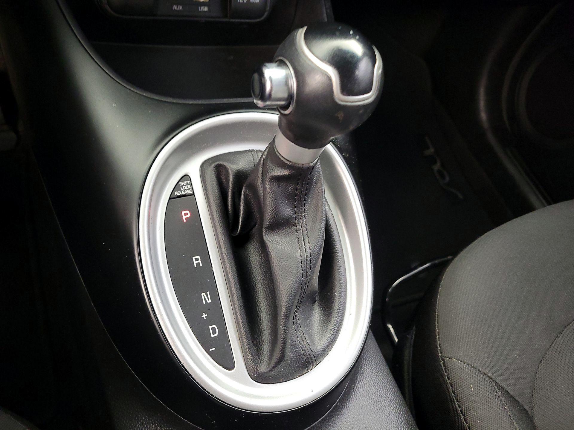 Thumbnail: 2016 Kia Soul - 17