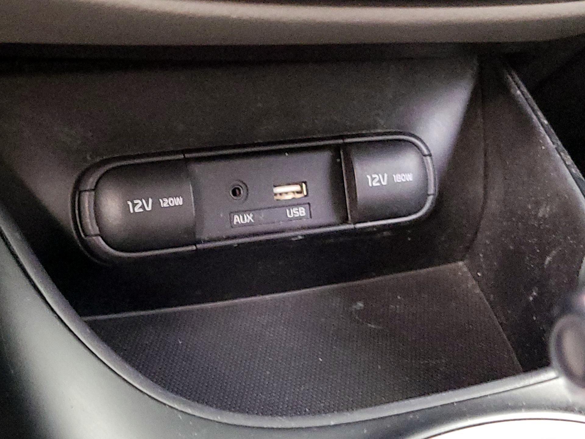 Thumbnail: 2016 Kia Soul - 18