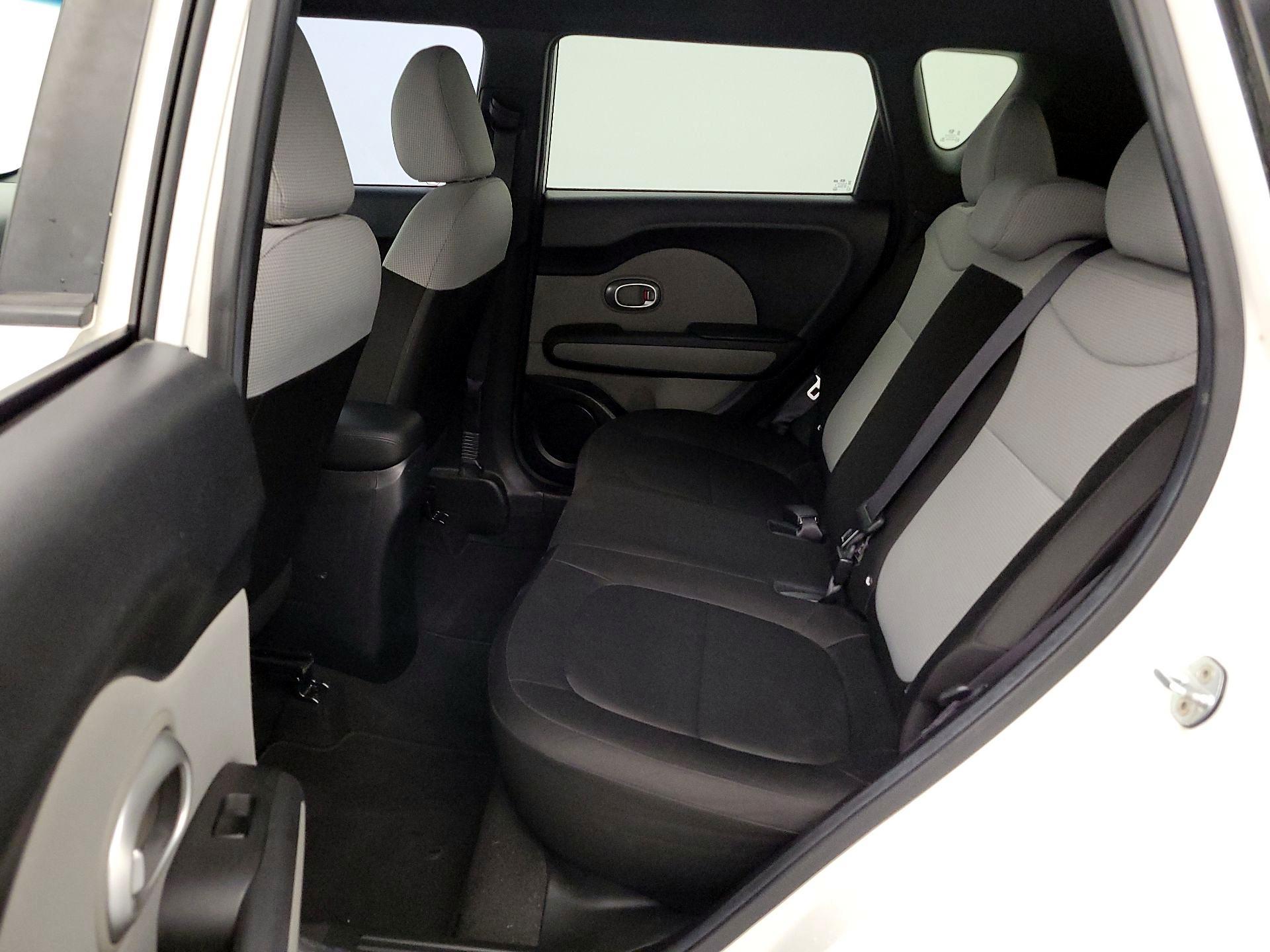 Thumbnail: 2016 Kia Soul - 19