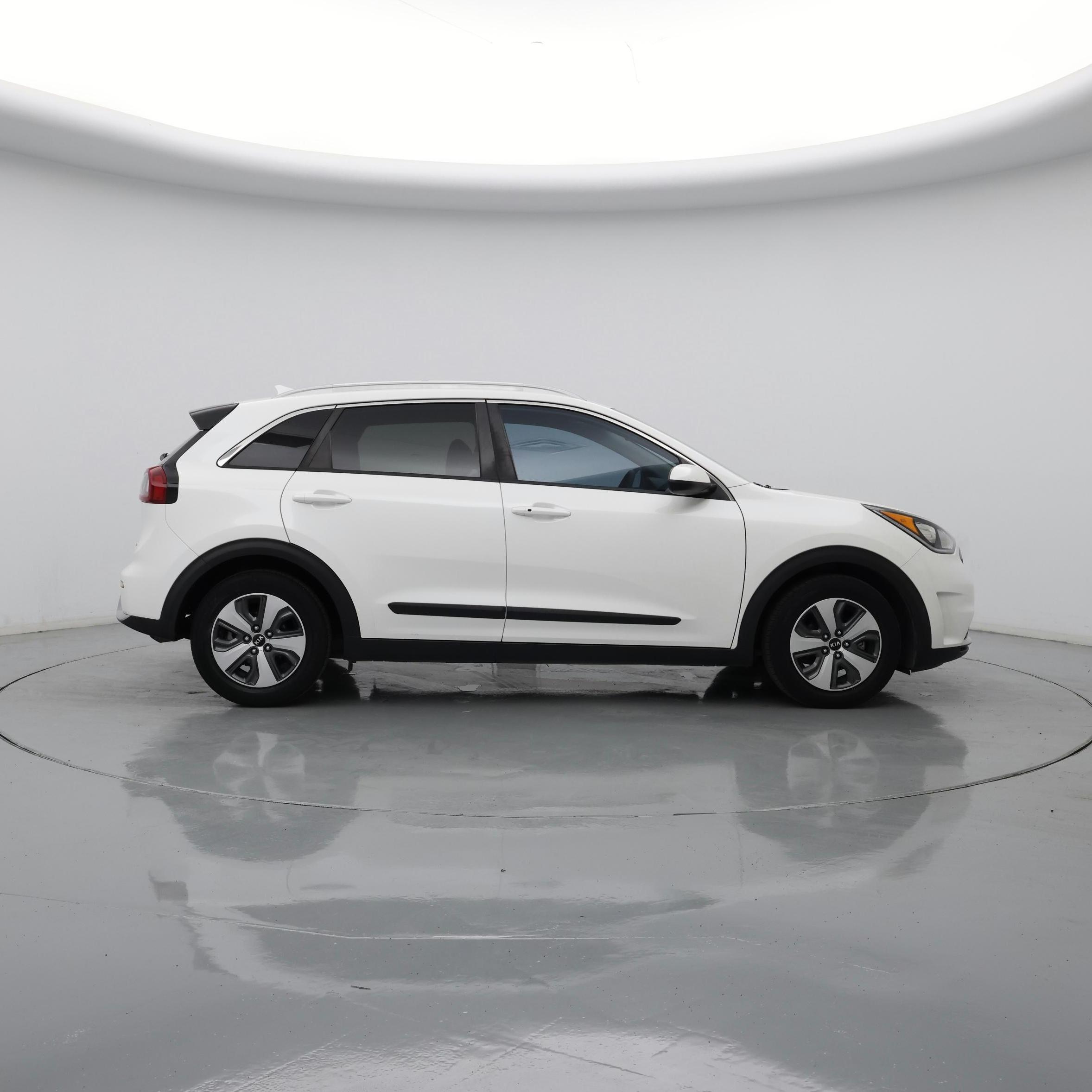 Thumbnail: 2018 Kia Niro - 7