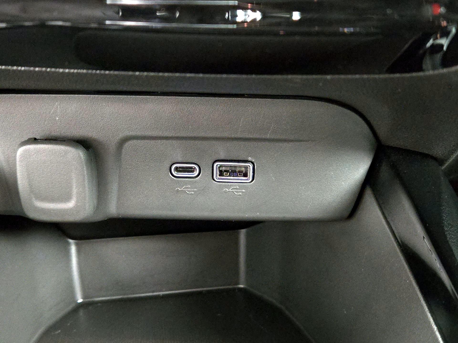 Thumbnail: 2025 Chevrolet Trax - 18