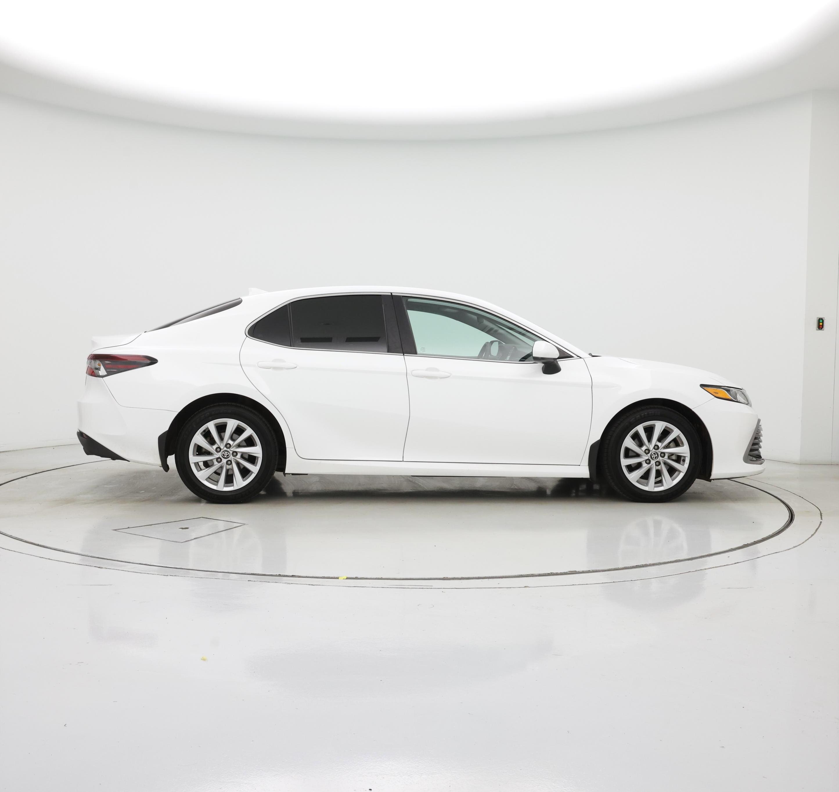 Thumbnail: 2023 Toyota Camry - 7