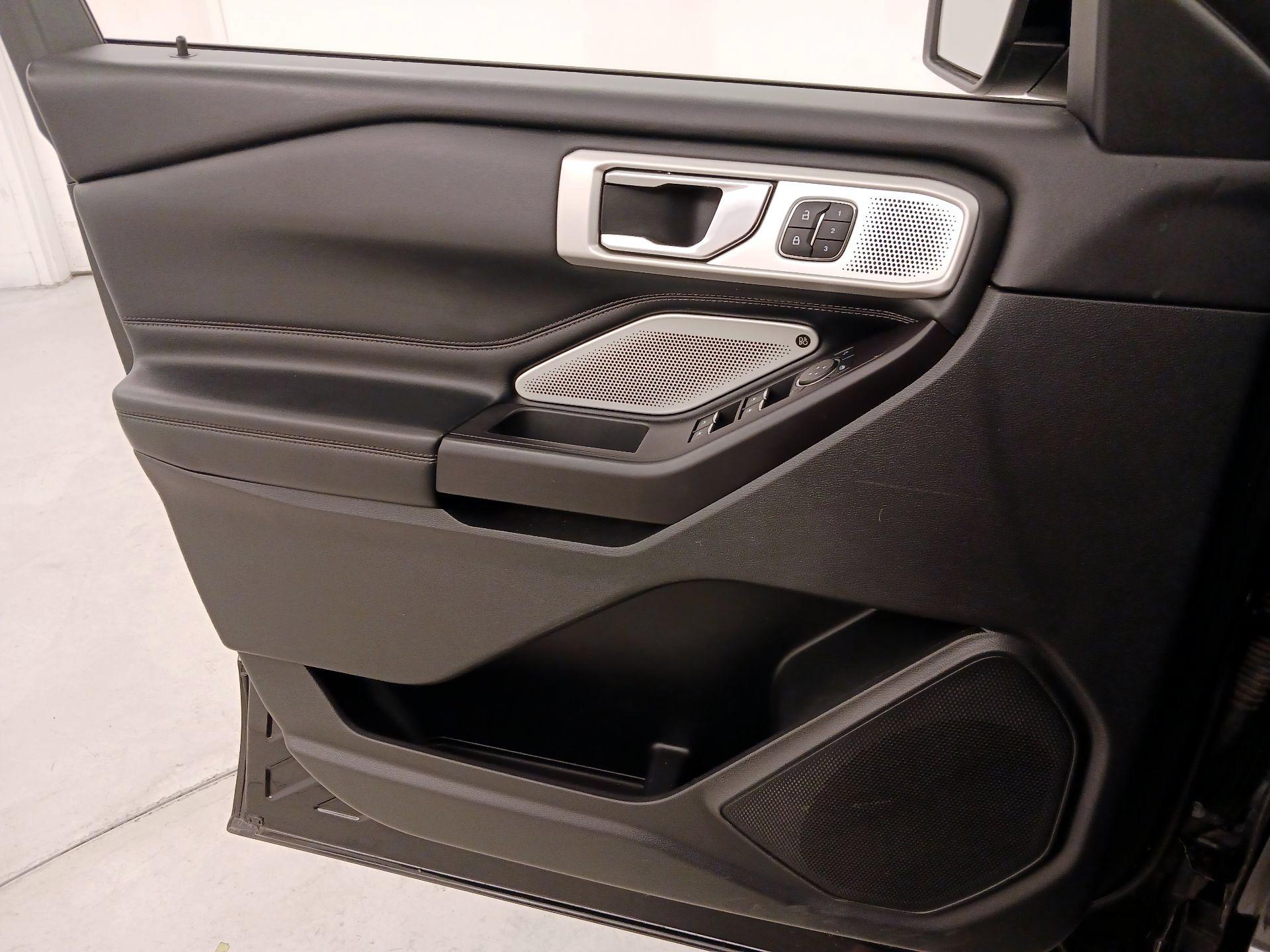 Thumbnail: 2020 Ford Explorer - 12