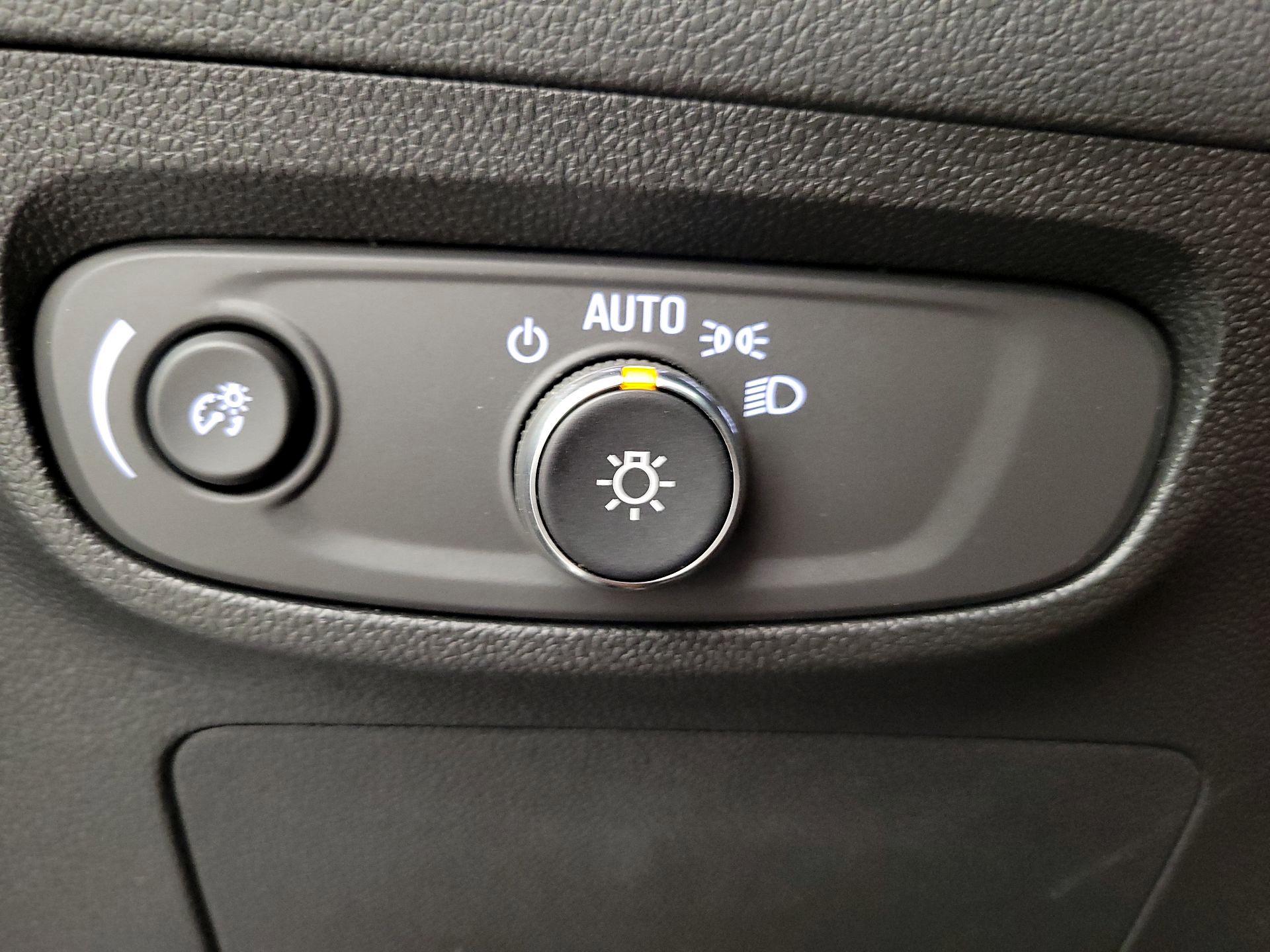 Thumbnail: 2025 Buick Encore GX - 13