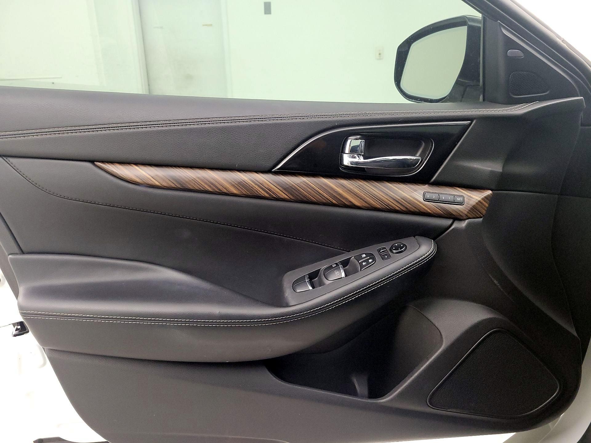 Thumbnail: 2016 Nissan Maxima - 12