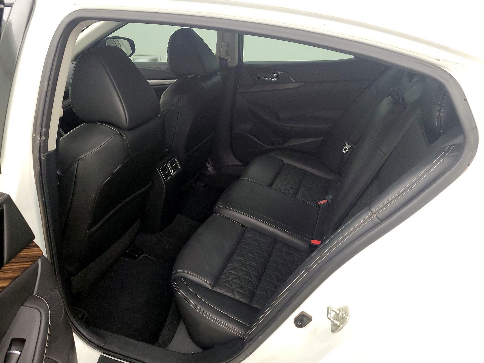 Thumbnail: 2016 Nissan Maxima - 20