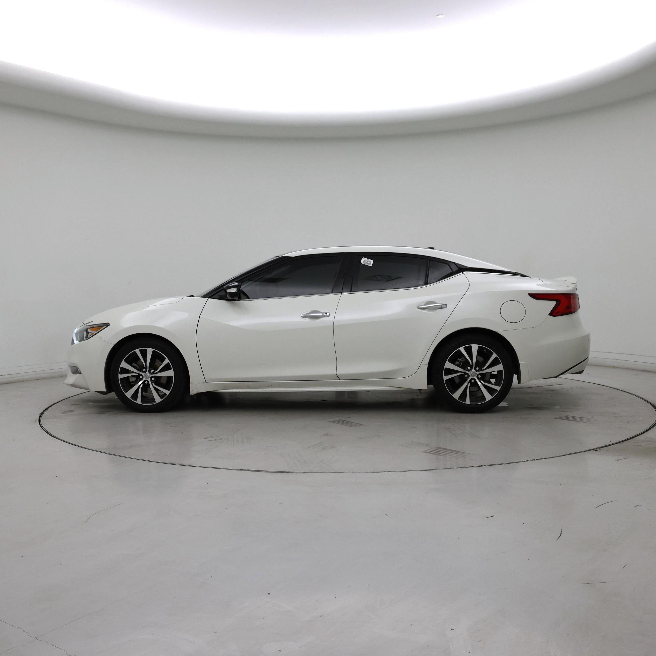 Thumbnail: 2016 Nissan Maxima - 3