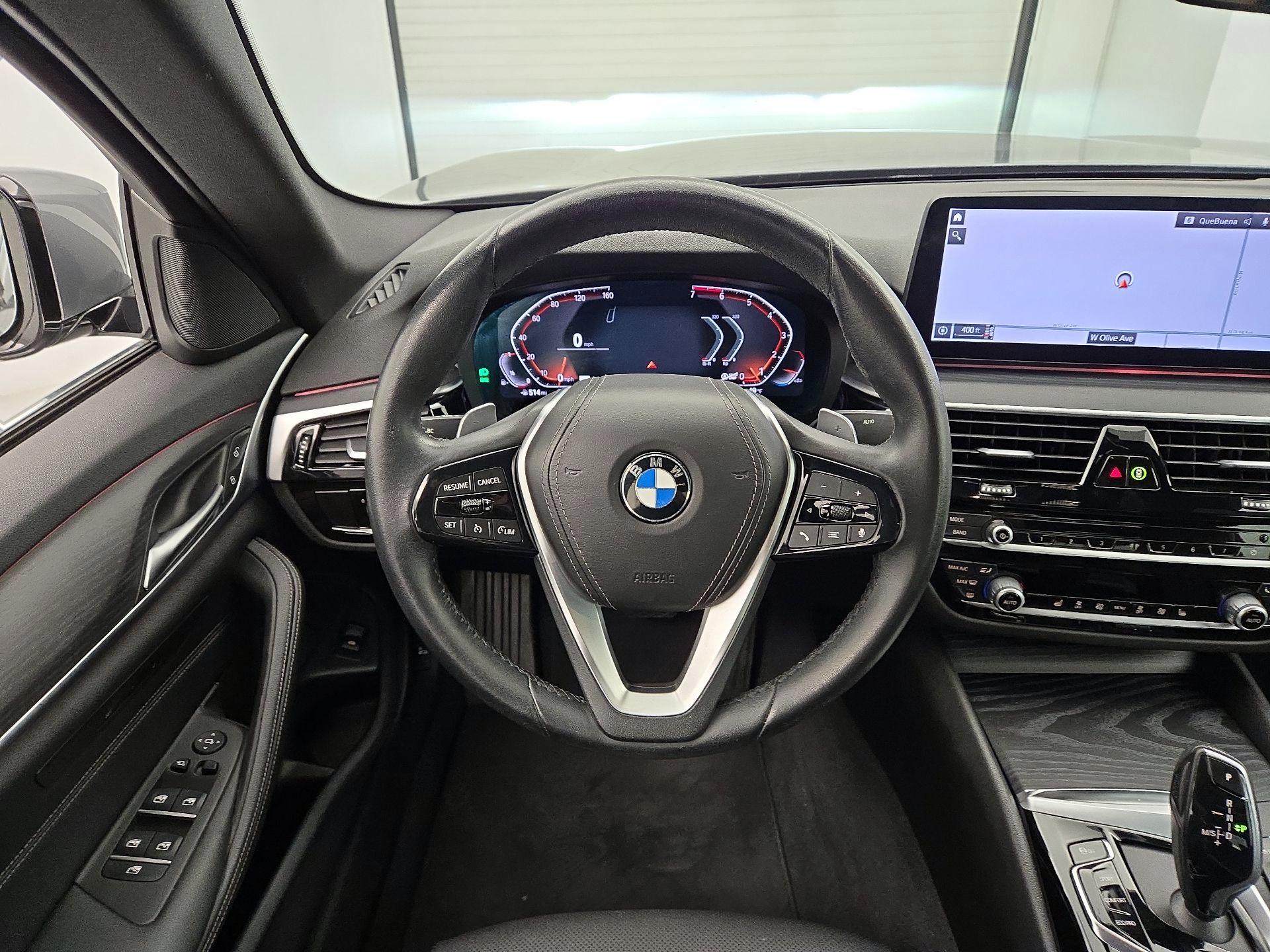 Thumbnail: 2023 BMW 5 Series - 10