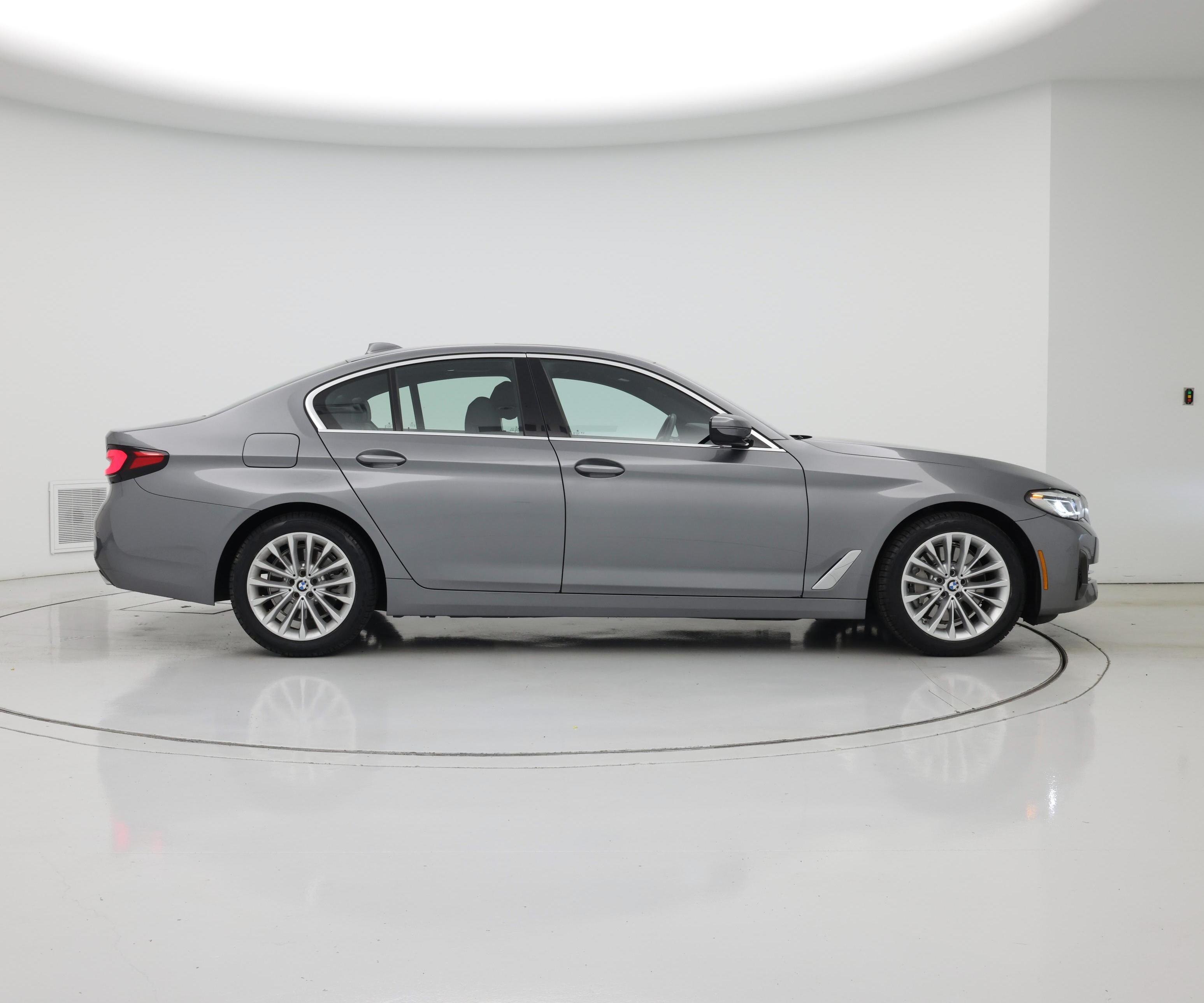 Thumbnail: 2023 BMW 5 Series - 7