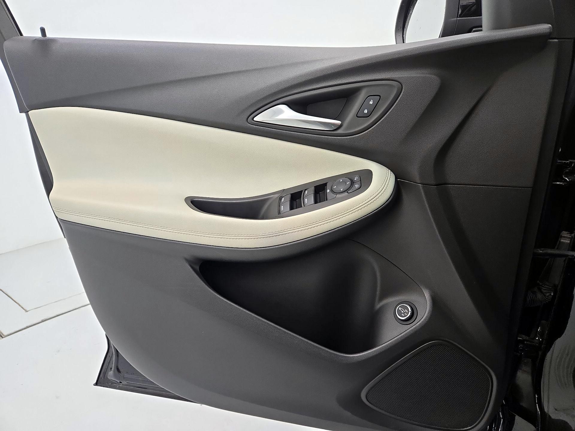 Thumbnail: 2022 Buick Encore GX - 12