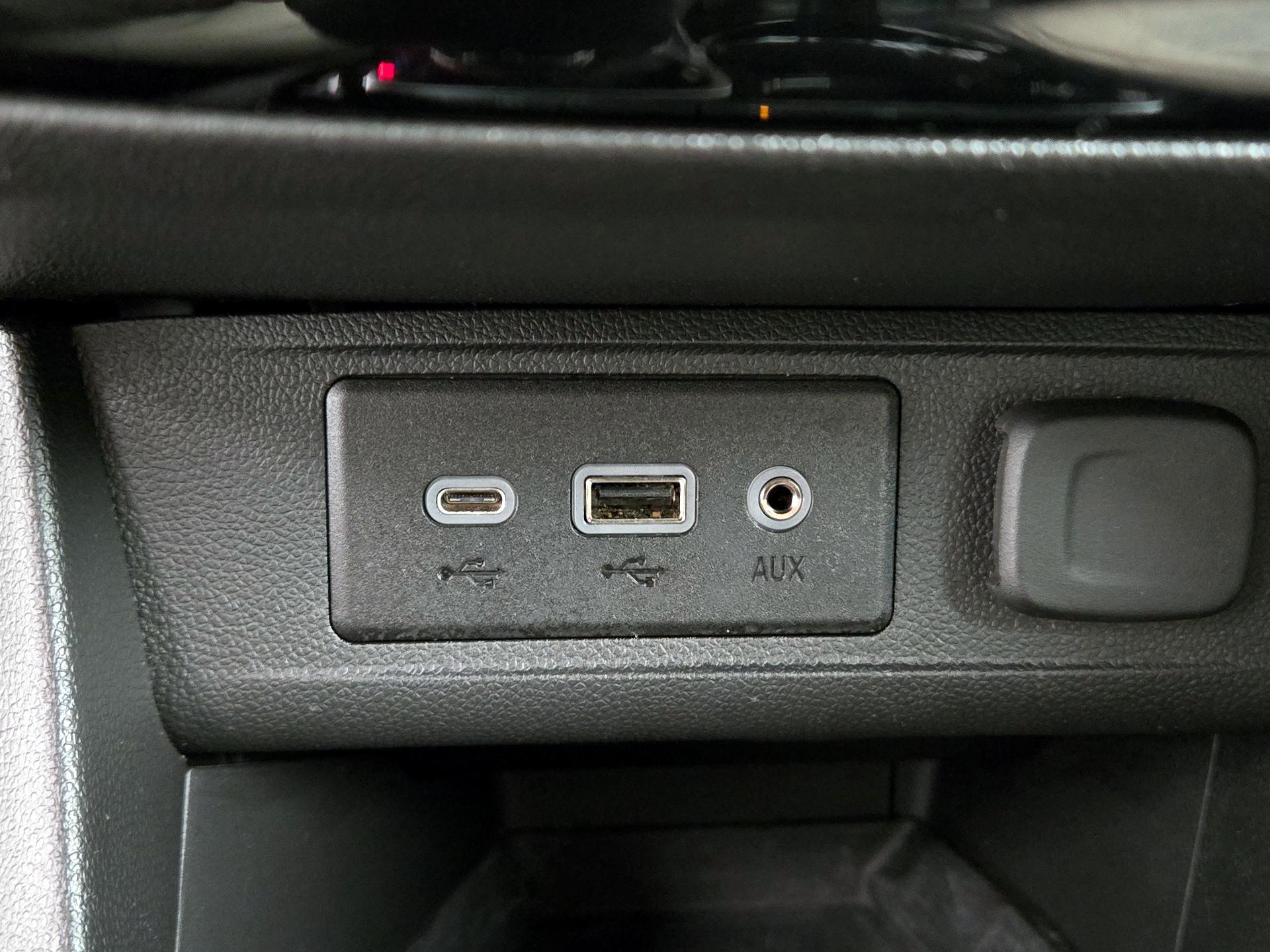 Thumbnail: 2022 Buick Encore GX - 18