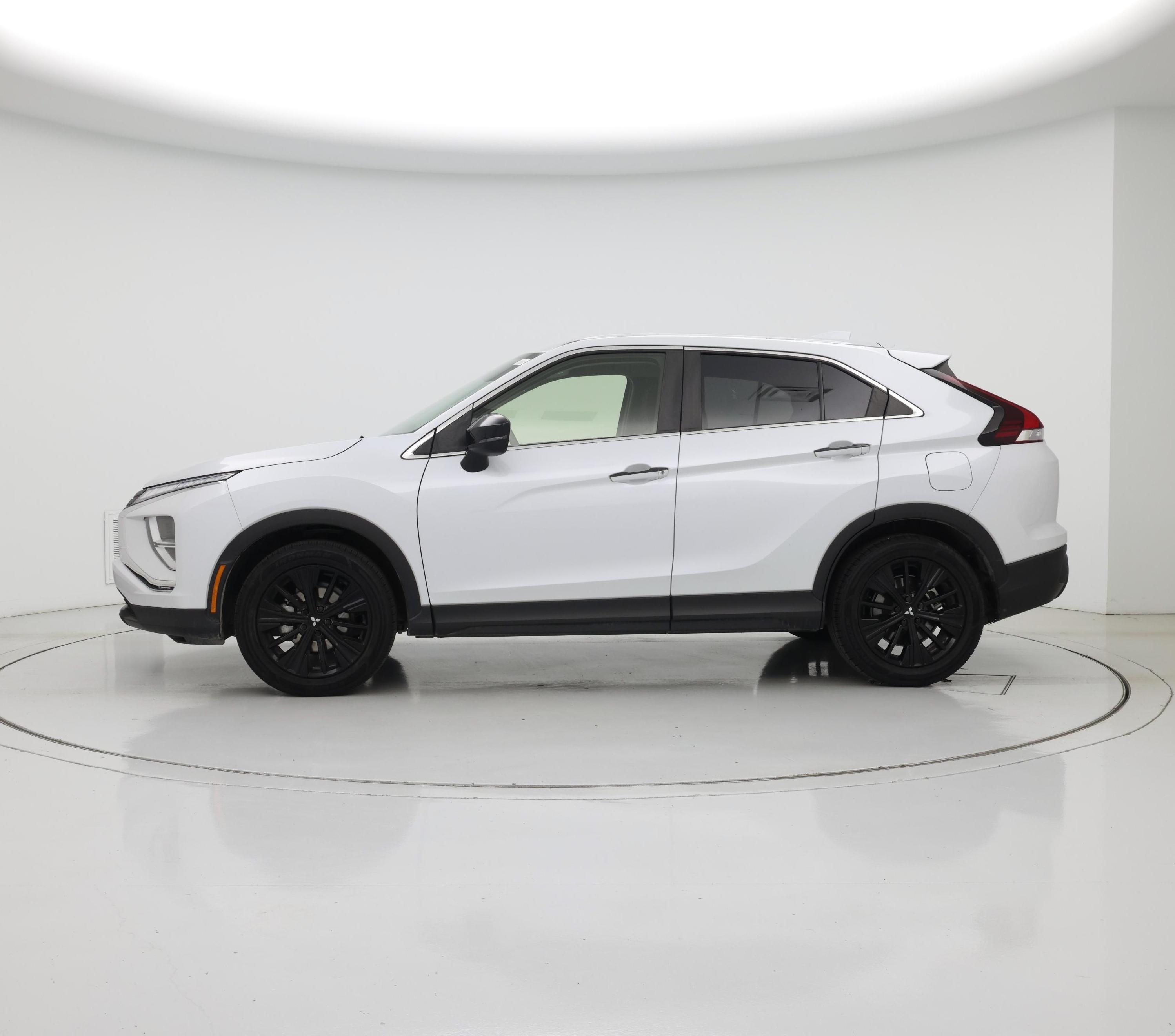 Thumbnail: 2022 Mitsubishi Eclipse Cross - 3