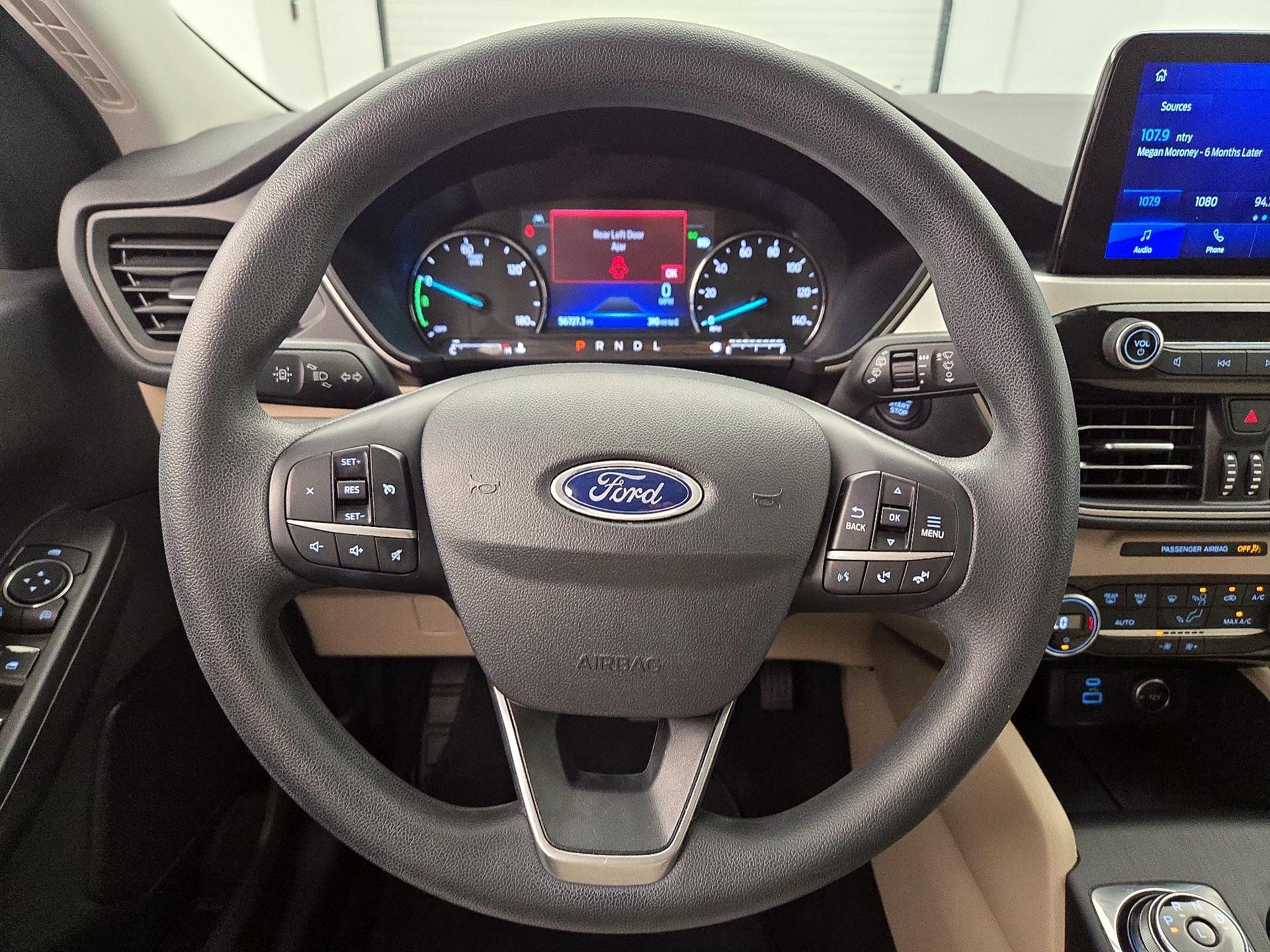 Thumbnail: 2021 Ford Escape - 10