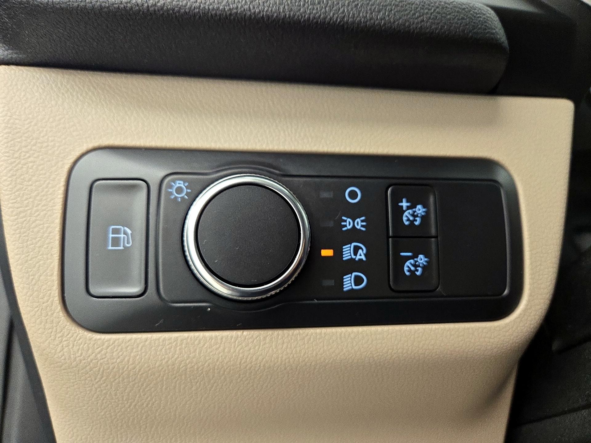 Thumbnail: 2021 Ford Escape - 13