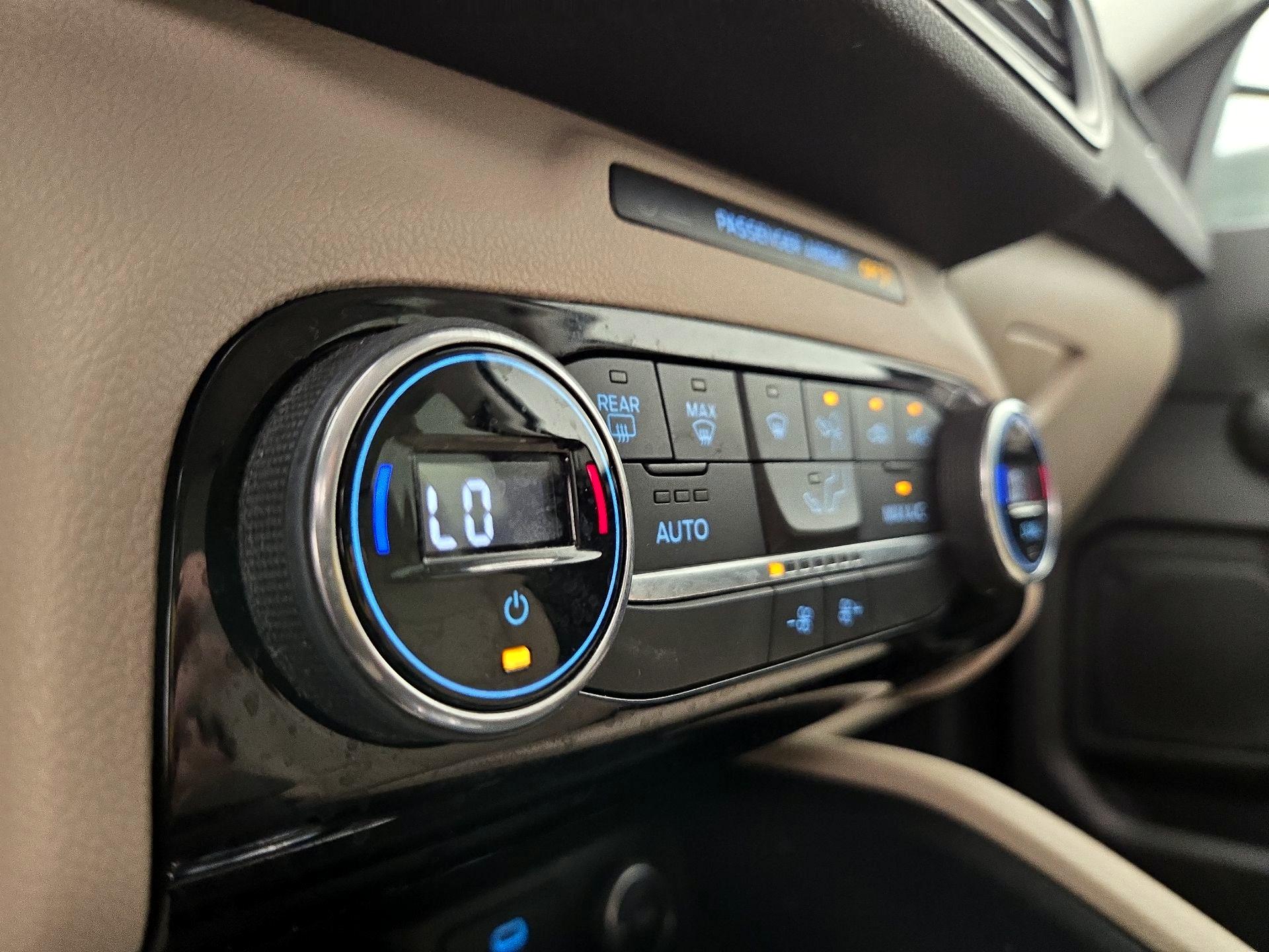 Thumbnail: 2021 Ford Escape - 16