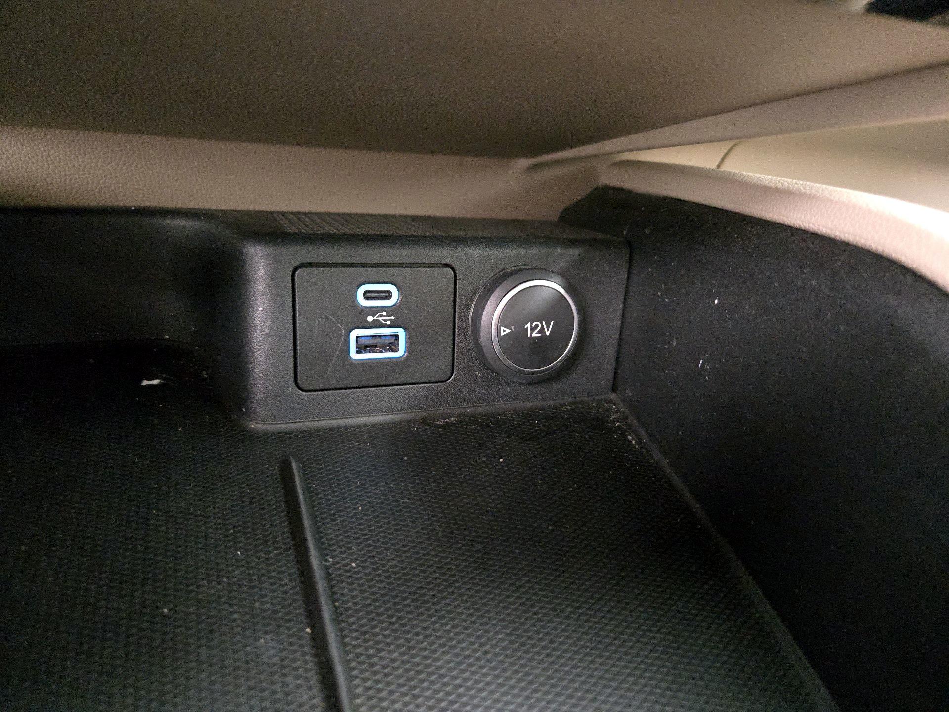 Thumbnail: 2021 Ford Escape - 18