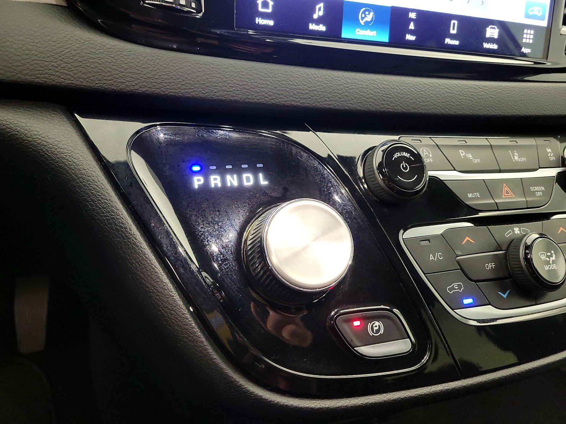 Thumbnail: 2023 Chrysler Pacifica - 18