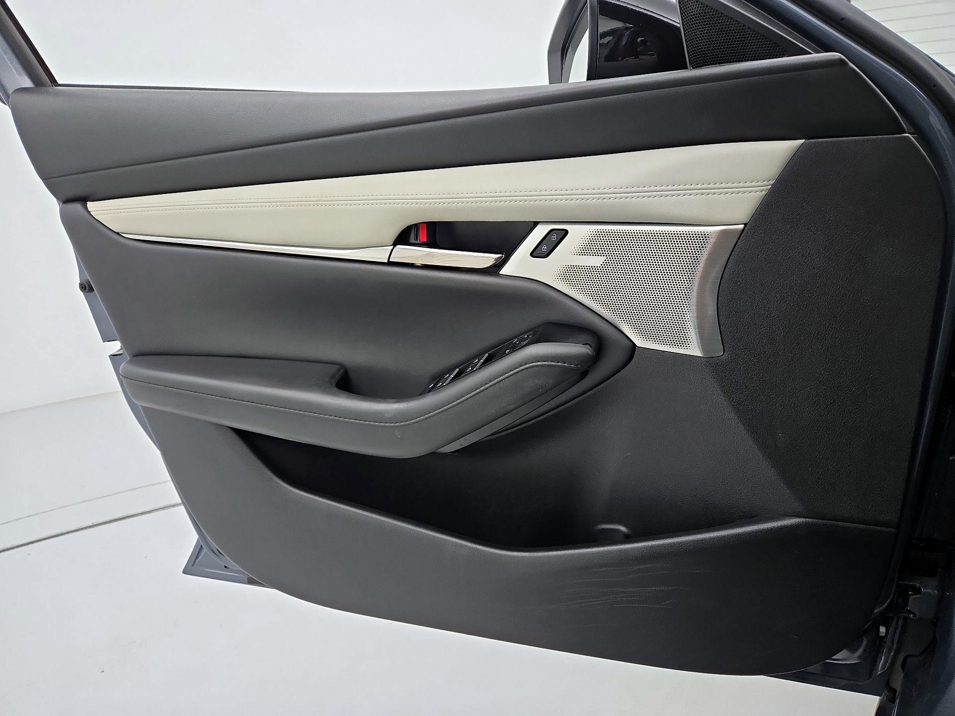 Thumbnail: 2022 Mazda Mazda3 - 12