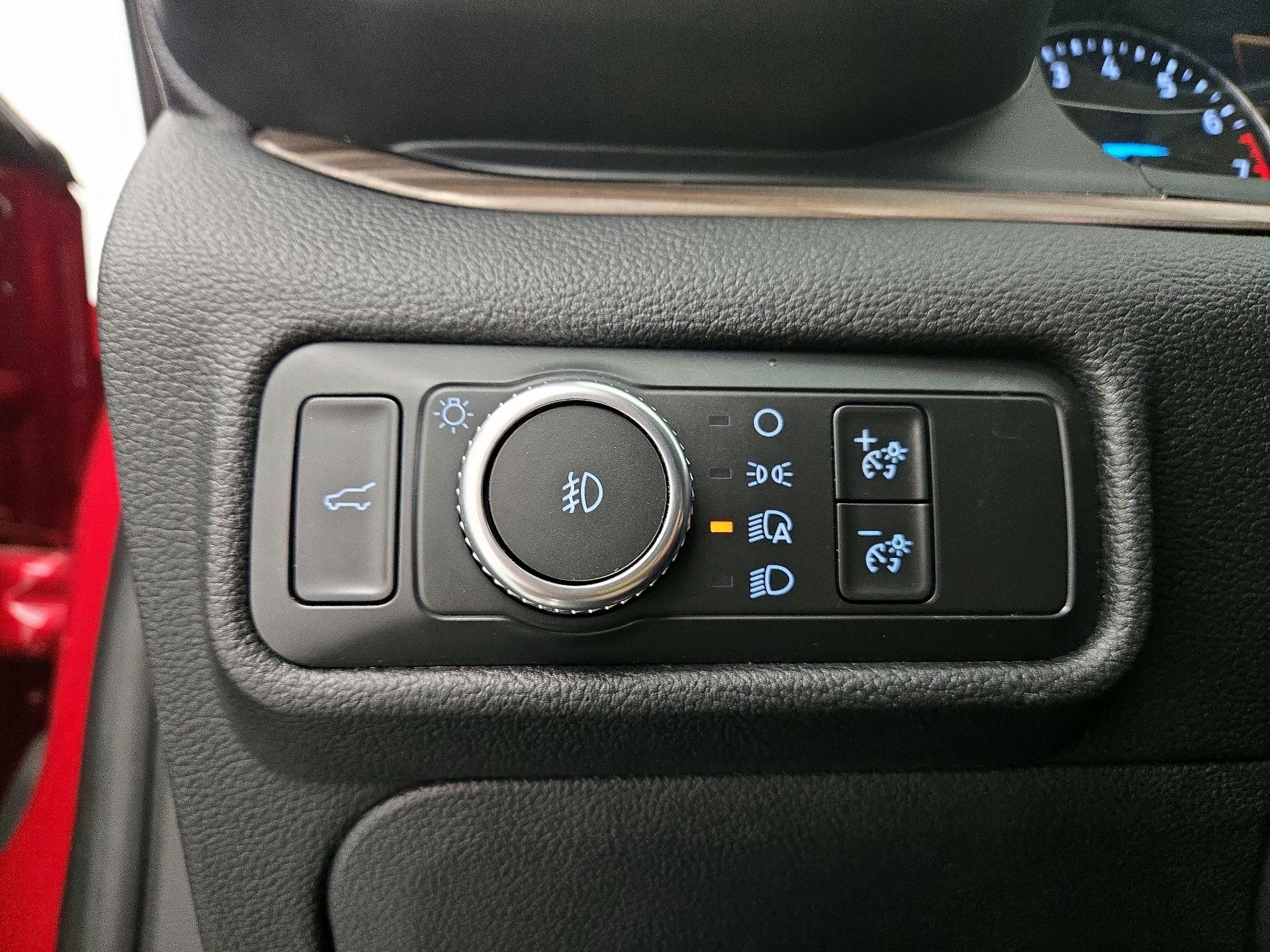 Thumbnail: 2021 Ford Explorer - 13