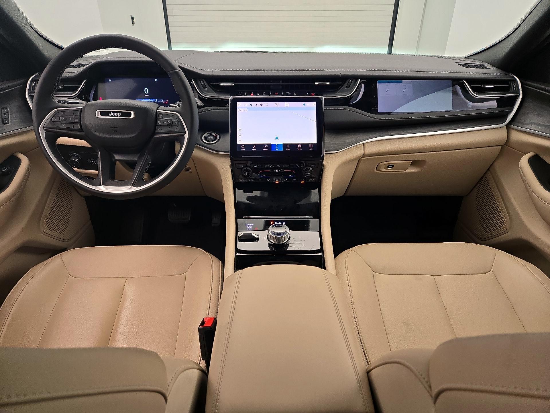 Thumbnail: 2023 Jeep Grand Cherokee - 9