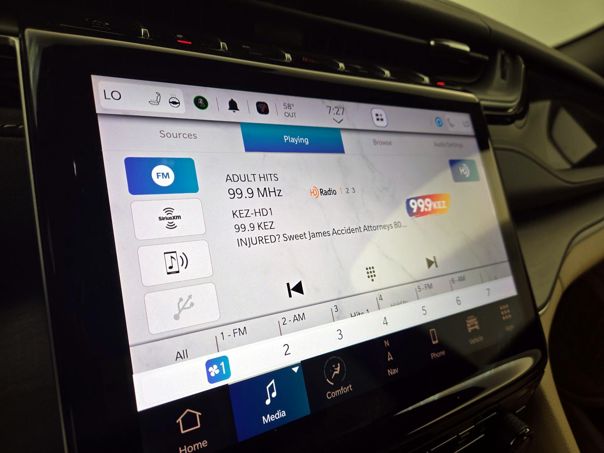 Thumbnail: 2023 Jeep Grand Cherokee - 16