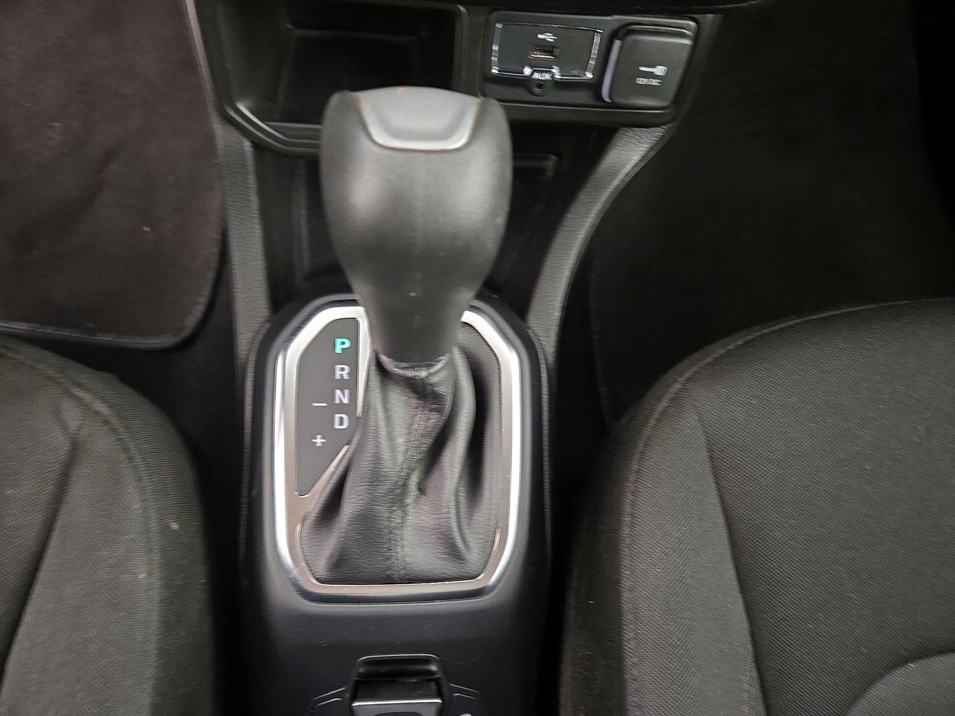 Thumbnail: 2020 Jeep Renegade - 17