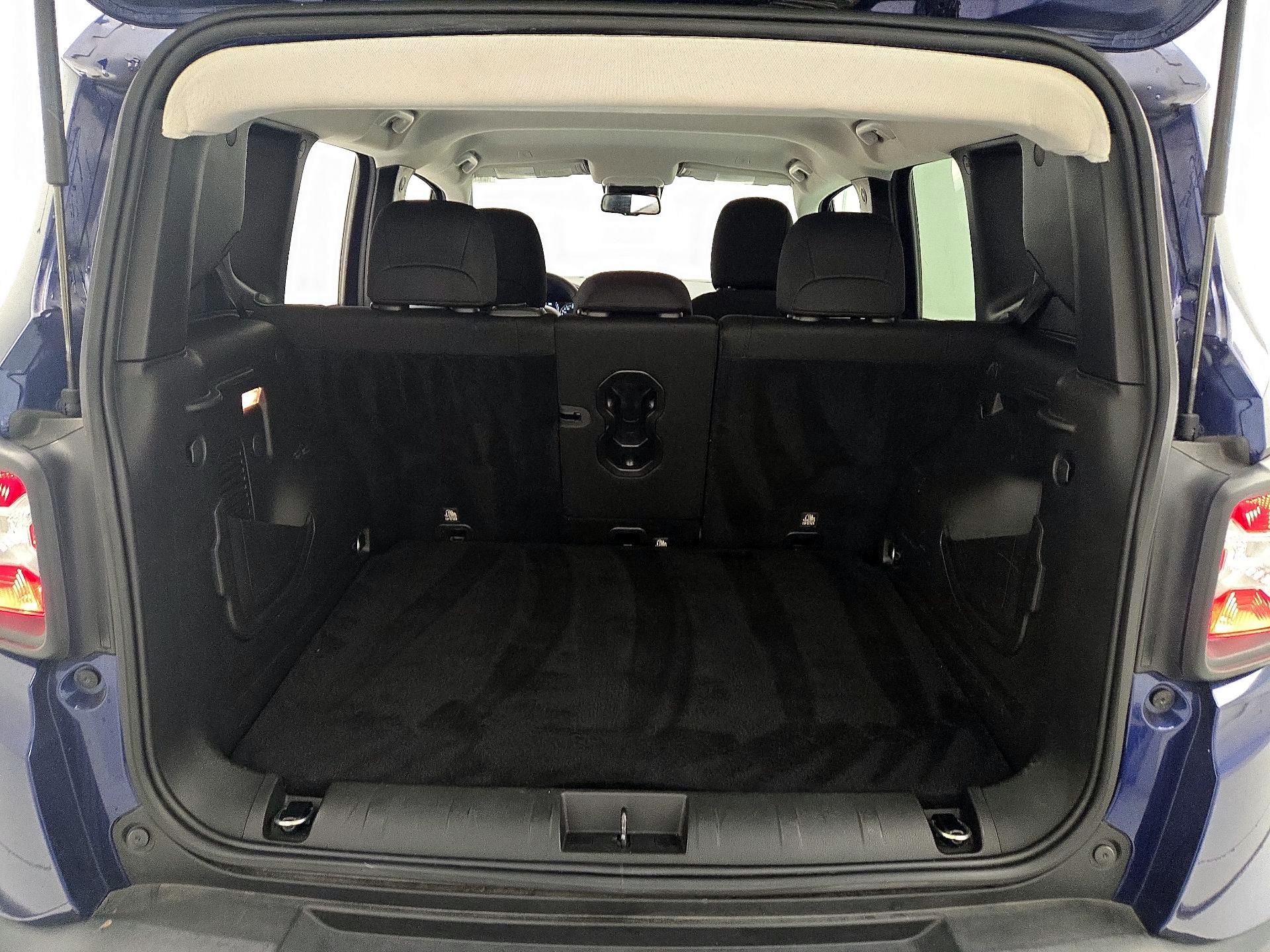 Thumbnail: 2020 Jeep Renegade - 20