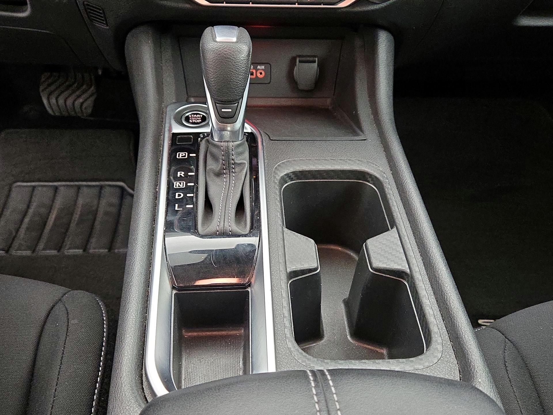 Thumbnail: 2023 Nissan Sentra - 17