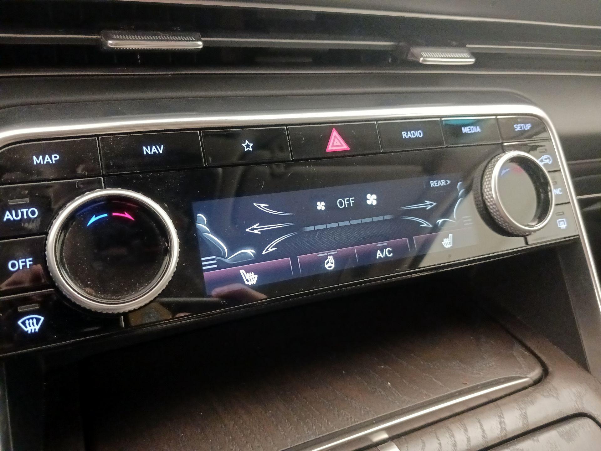 Thumbnail: 2024 Genesis GV80 - 17