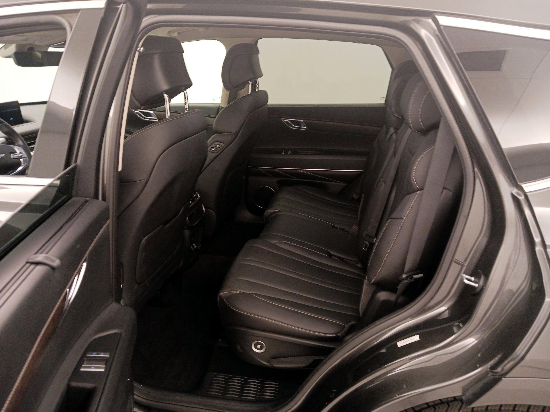 Thumbnail: 2024 Genesis GV80 - 20