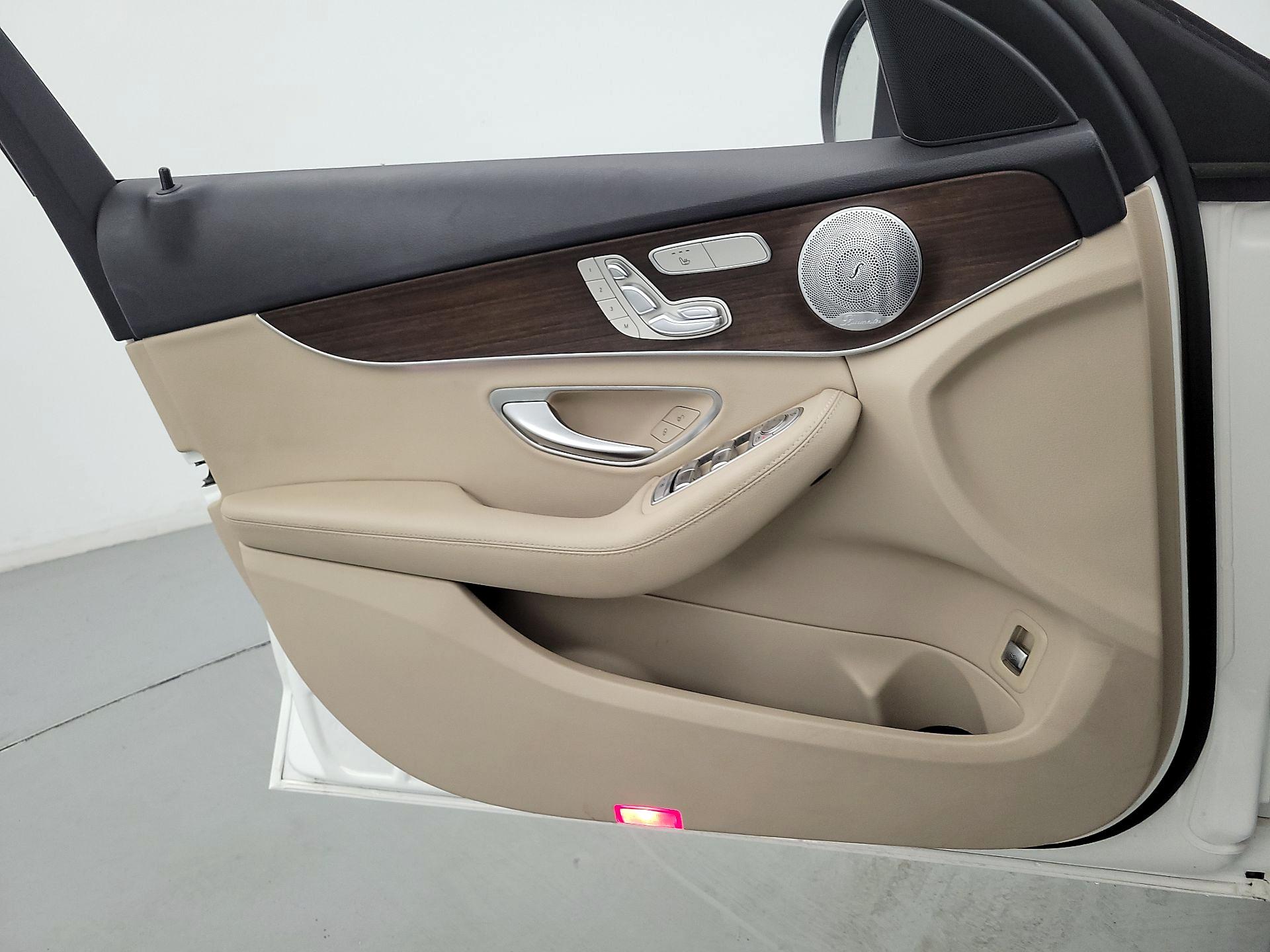 Thumbnail: 2020 Mercedes-Benz C-Class - 12