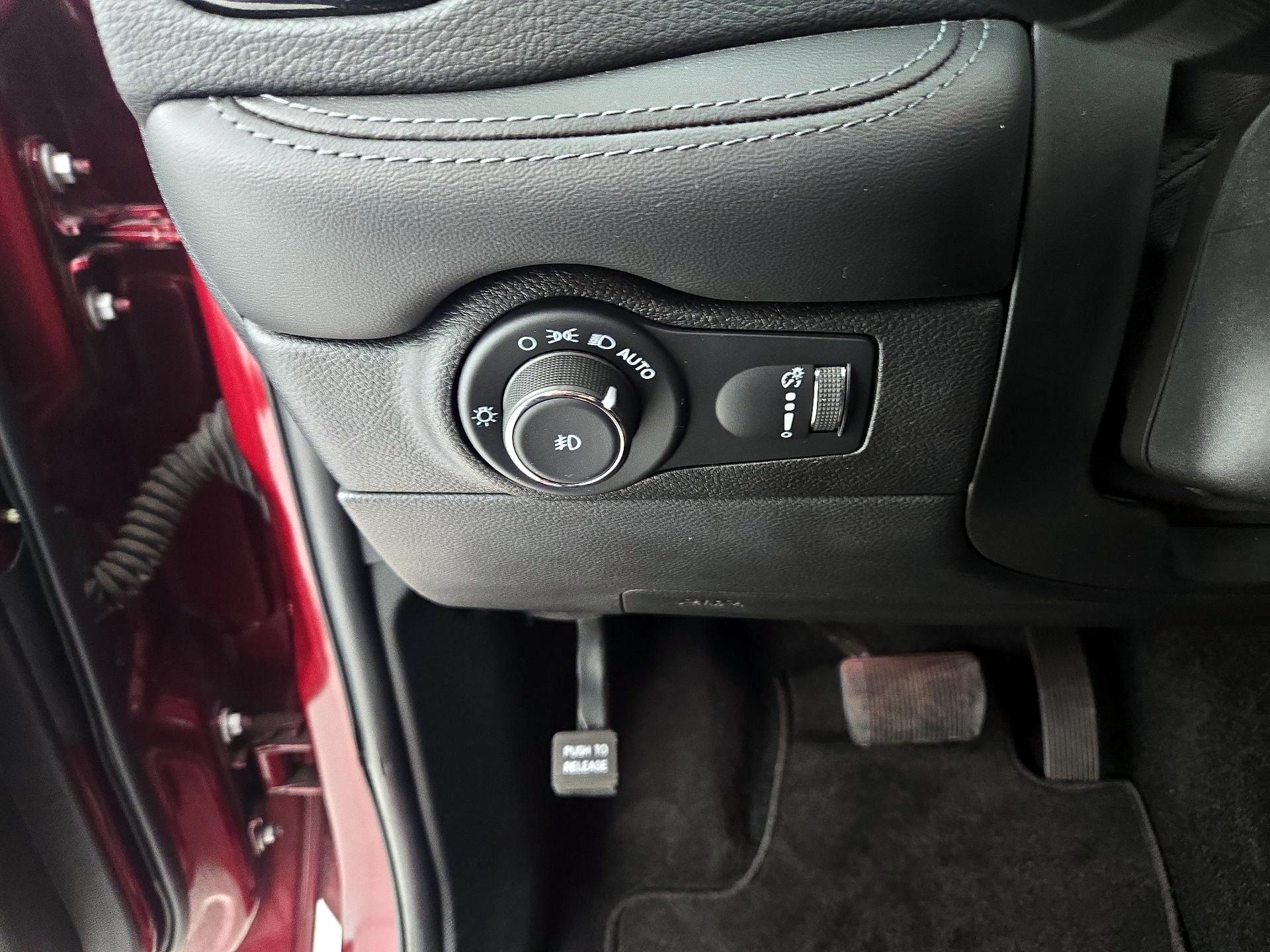 Thumbnail: 2022 Dodge Durango - 13